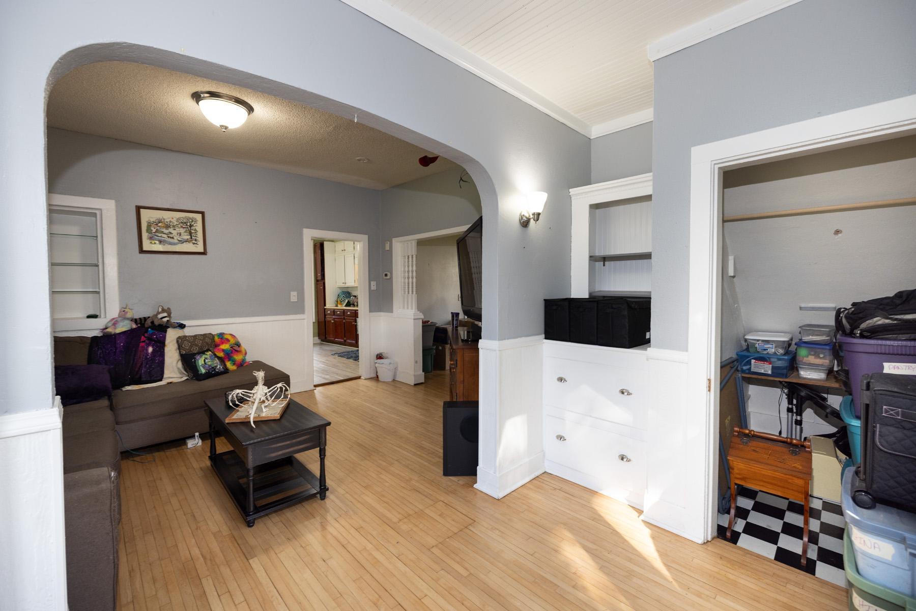 1890 single family home for sale at 113 W Bancroft Avenue in Fergus Falls, MN — 3 bed, 2 bath (photo 17 of 46)