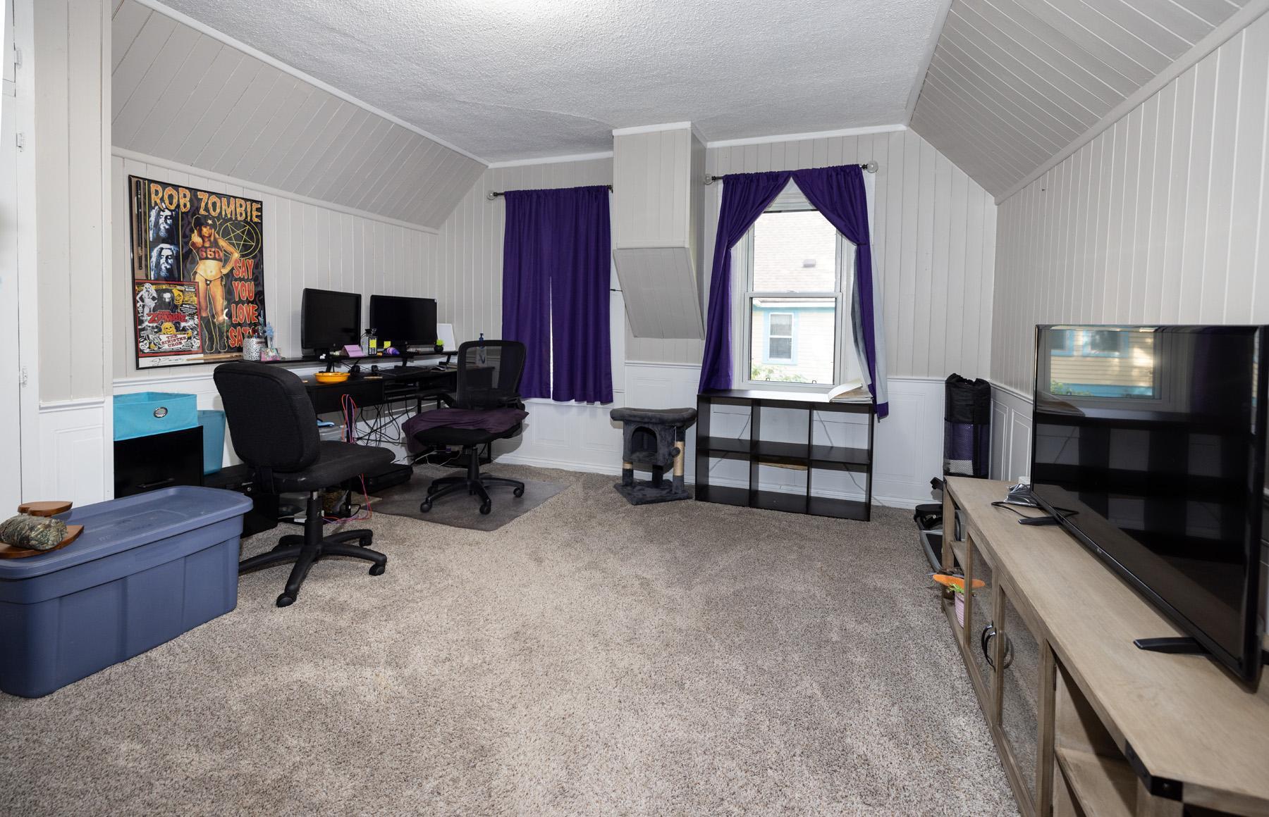 1890 single family home for sale at 113 W Bancroft Avenue in Fergus Falls, MN — 3 bed, 2 bath (photo 32 of 46)