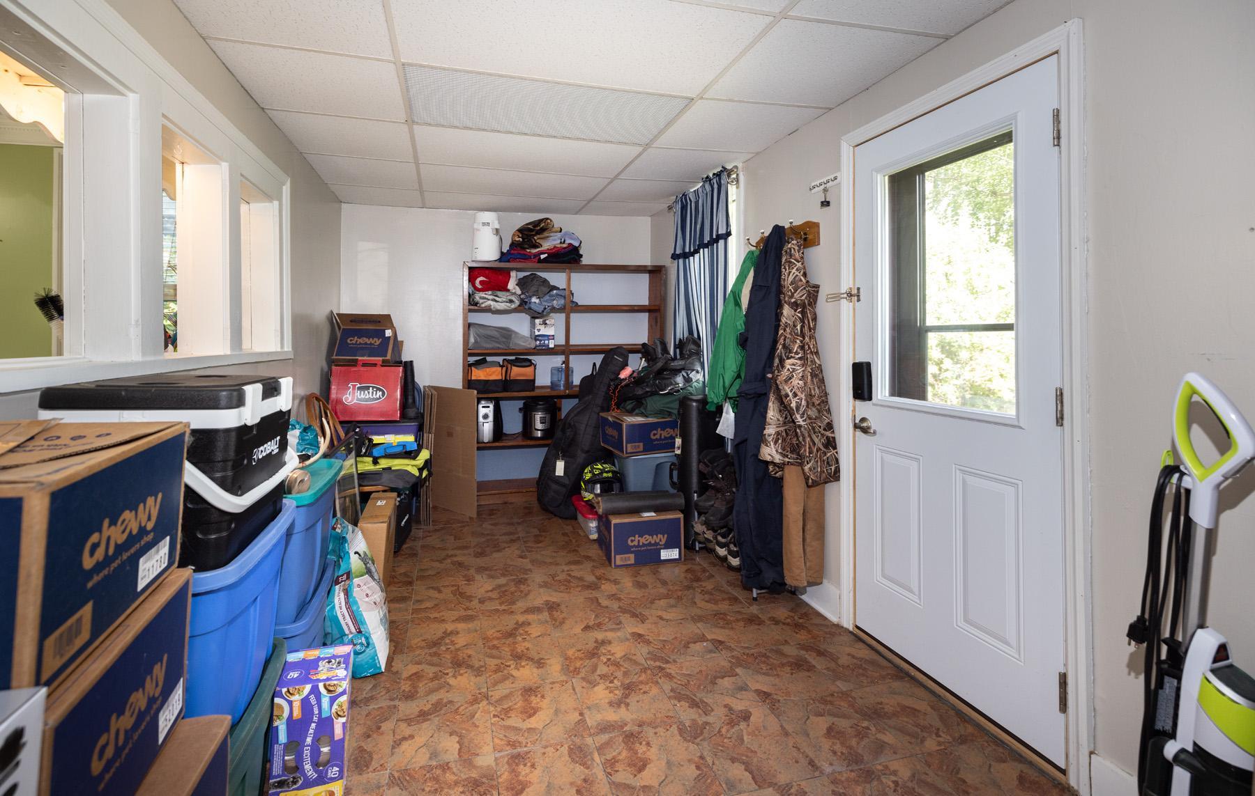 1890 single family home for sale at 113 W Bancroft Avenue in Fergus Falls, MN — 3 bed, 2 bath (photo 6 of 46)