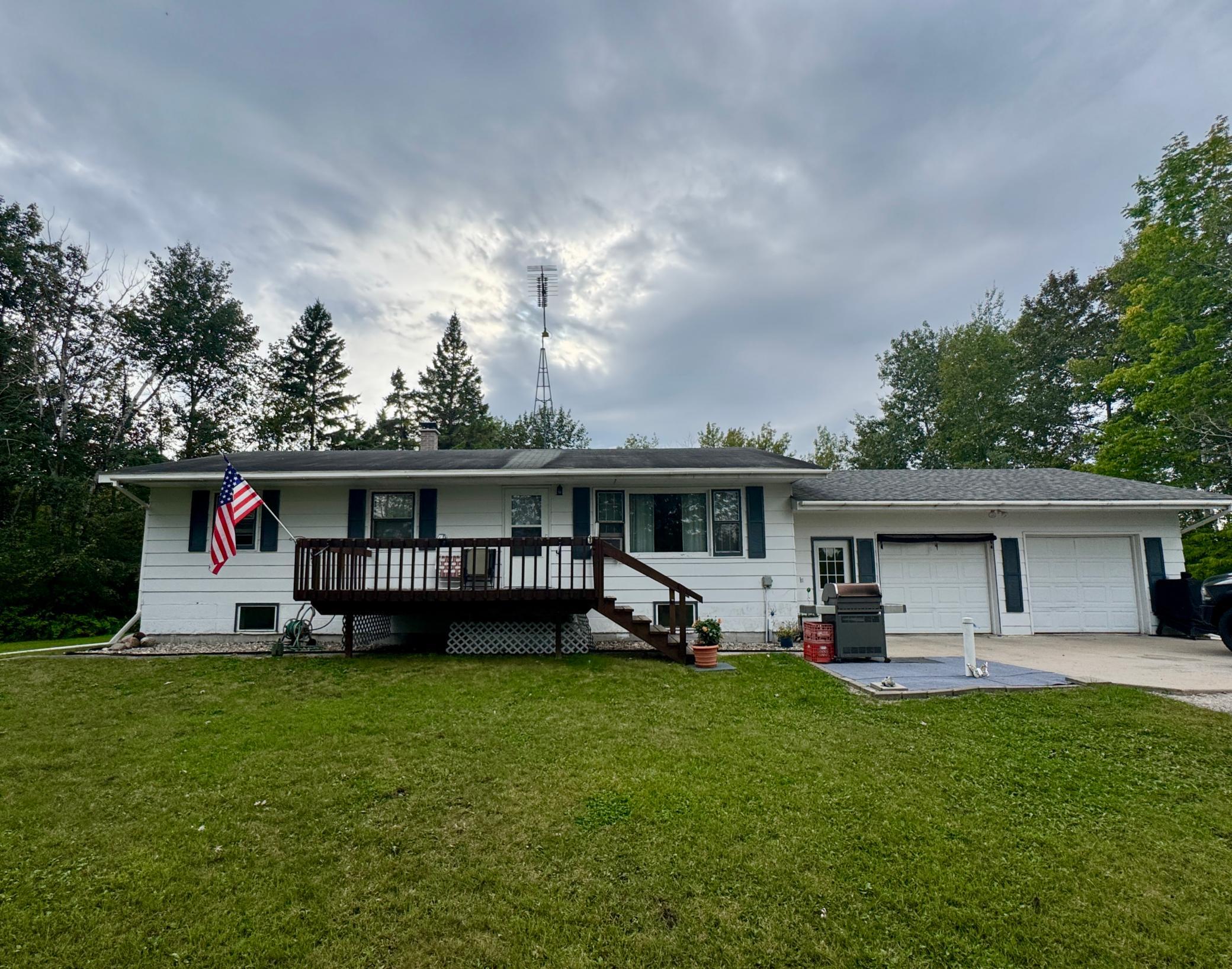 1979 single family home for sale at 40427 State Highway 313 in Warroad, MN — 3 bed, 2 bath