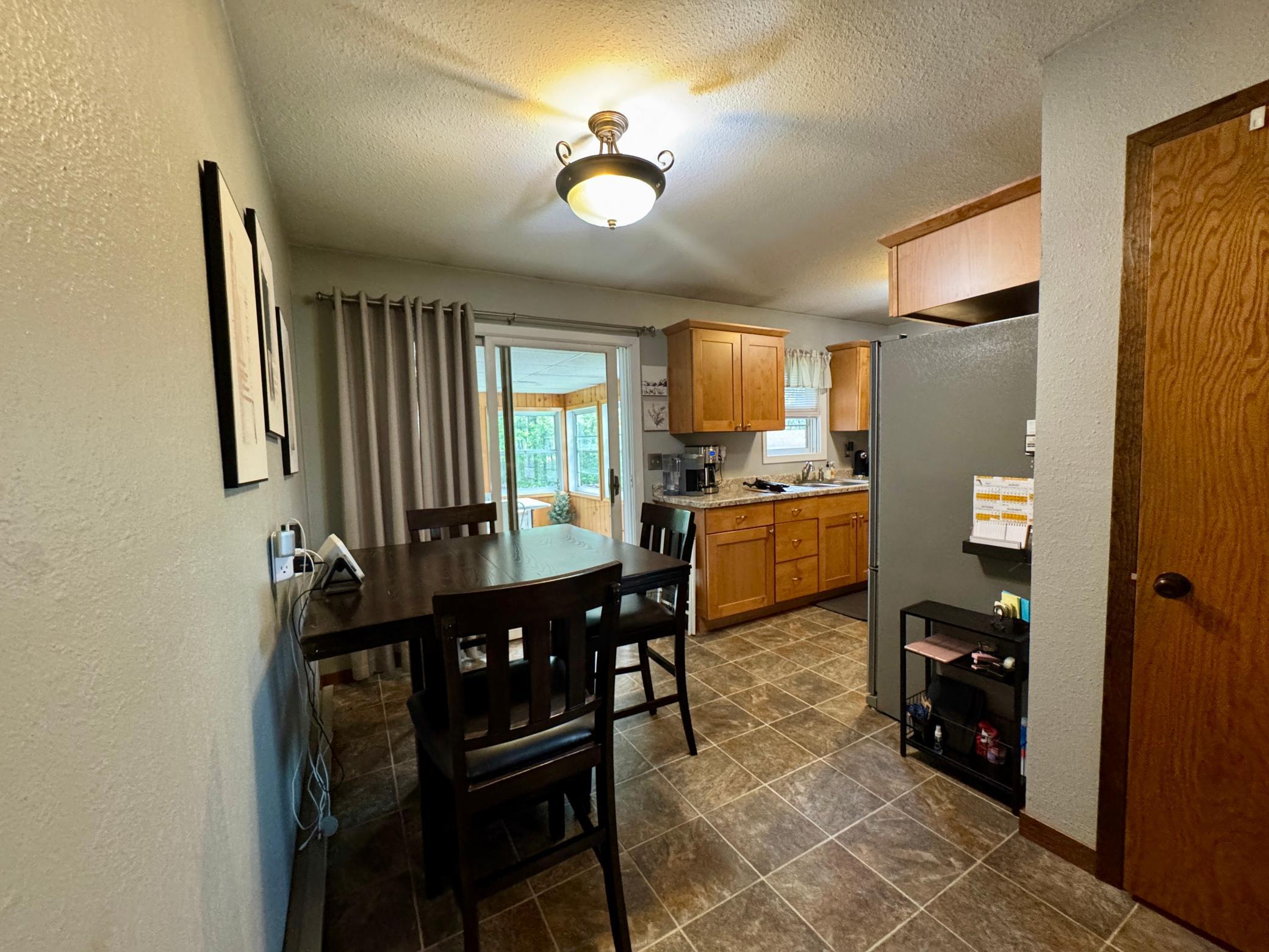 1979 single family home for sale at 40427 State Highway 313 in Warroad, MN — 3 bed, 2 bath (photo 11 of 32)