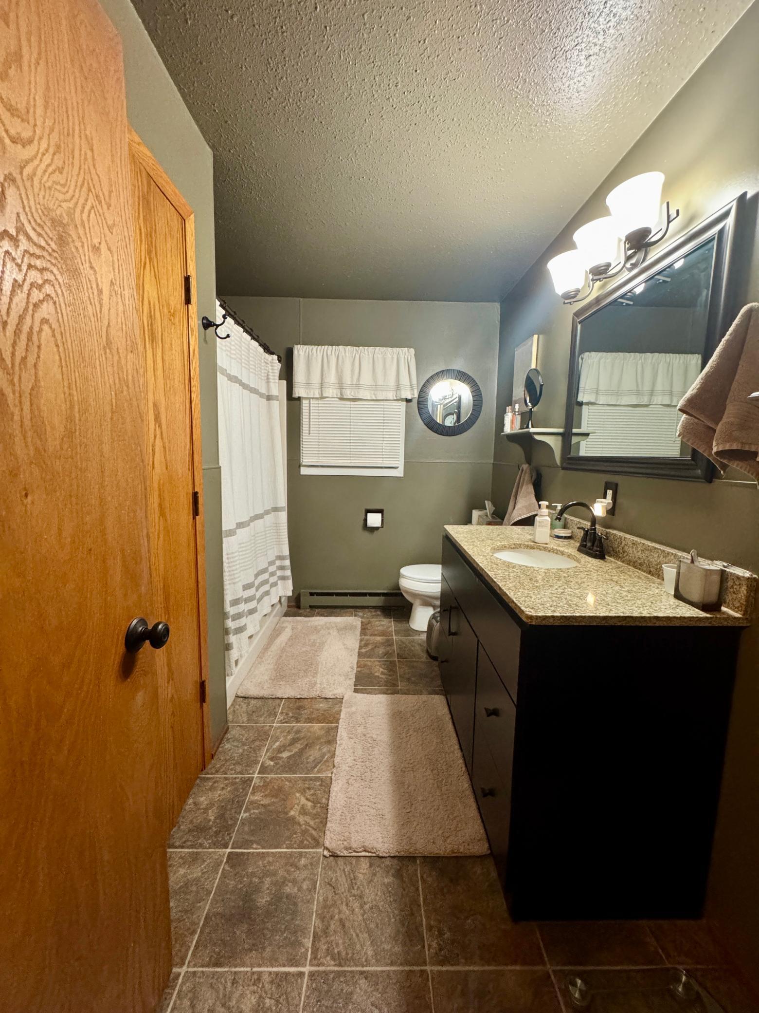 1979 single family home for sale at 40427 State Highway 313 in Warroad, MN — 3 bed, 2 bath (photo 14 of 32)