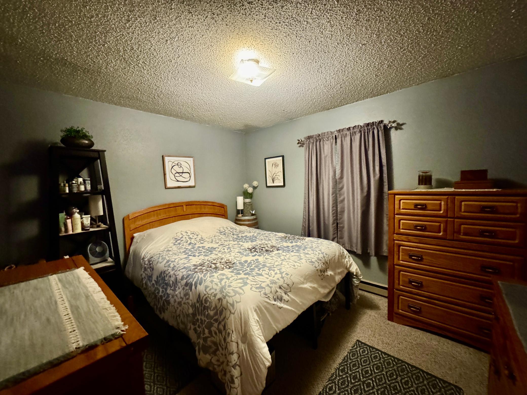 1979 single family home for sale at 40427 State Highway 313 in Warroad, MN — 3 bed, 2 bath (photo 15 of 32)
