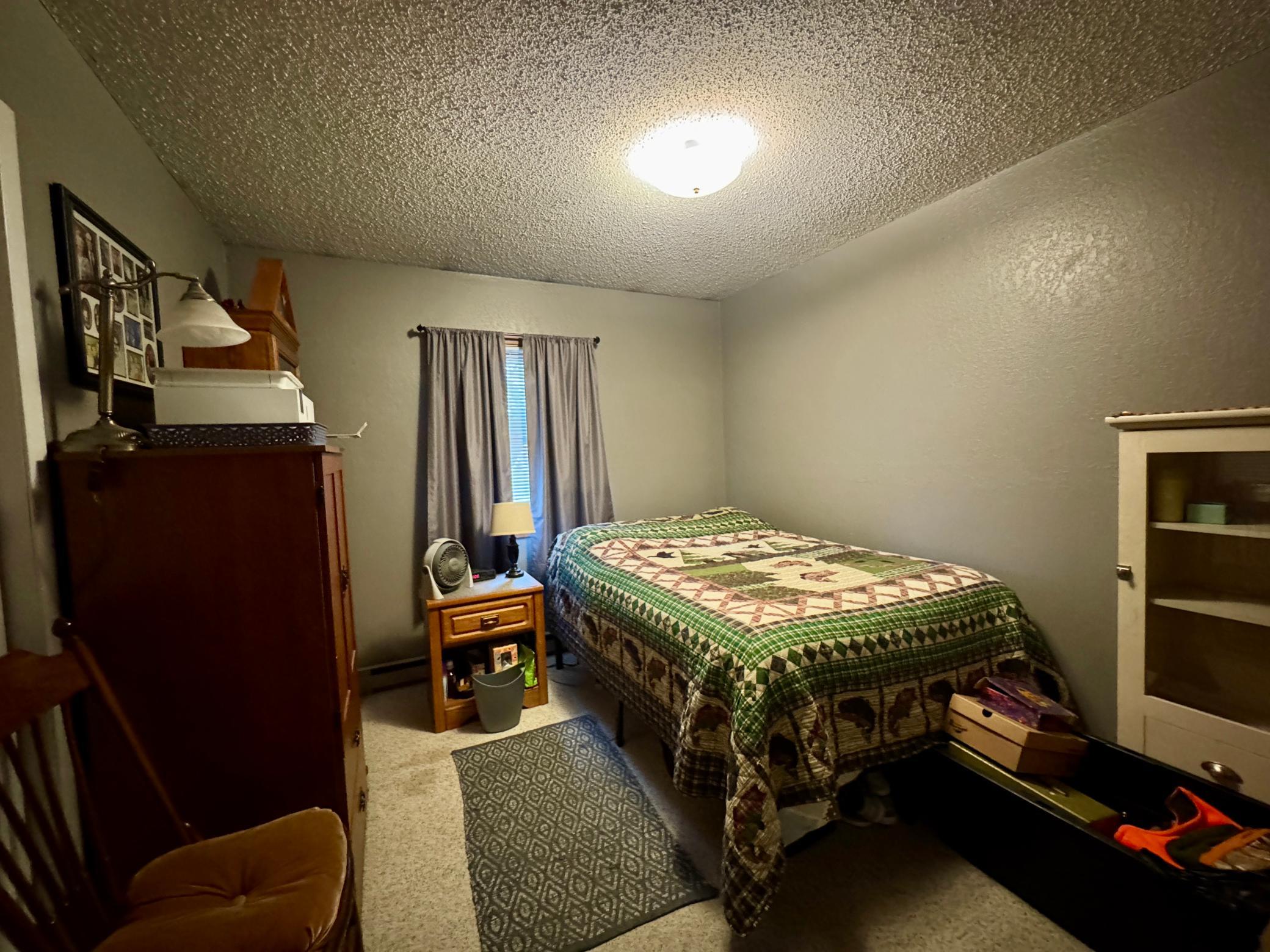 1979 single family home for sale at 40427 State Highway 313 in Warroad, MN — 3 bed, 2 bath (photo 17 of 32)