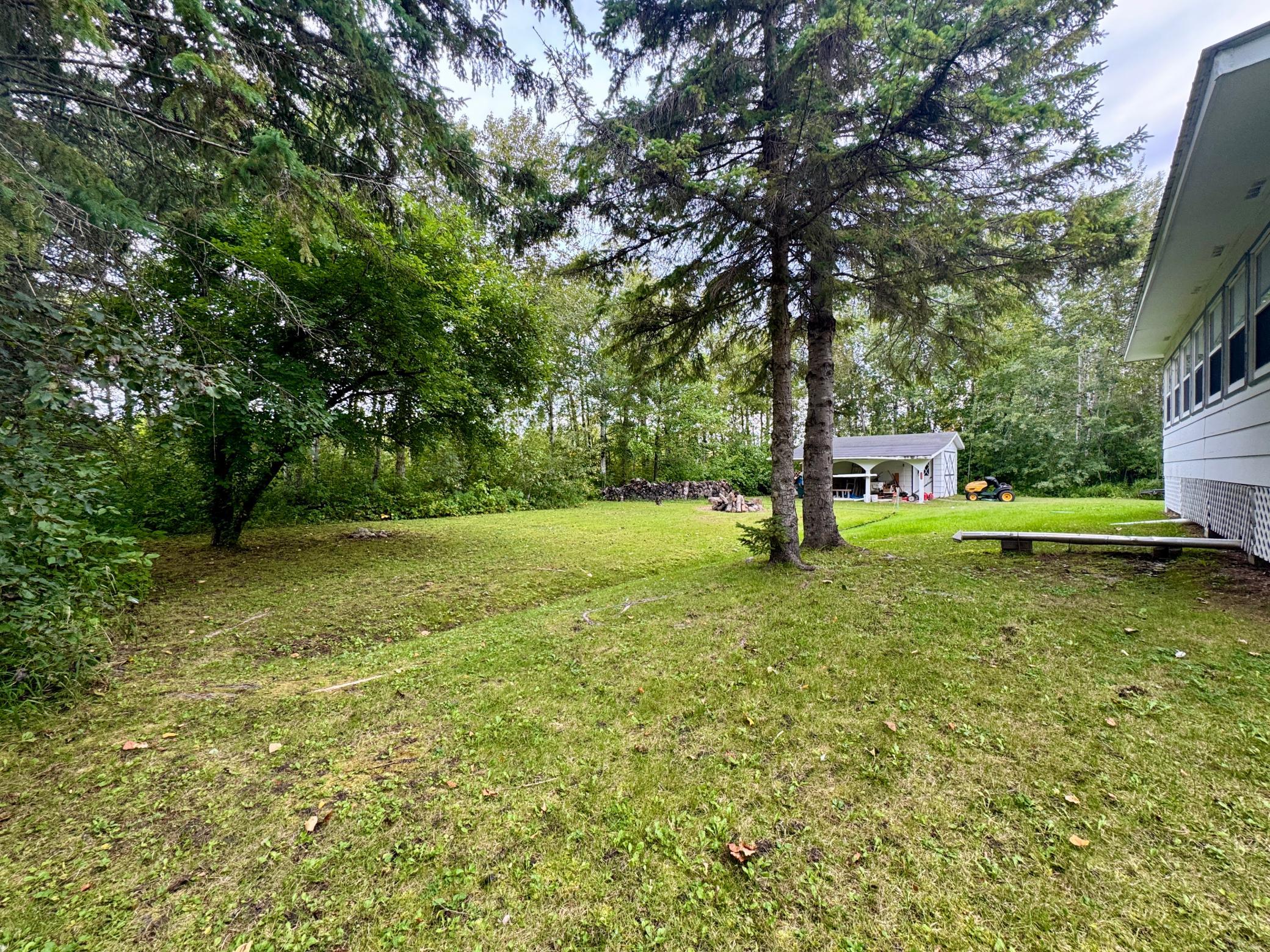 1979 single family home for sale at 40427 State Highway 313 in Warroad, MN — 3 bed, 2 bath (photo 27 of 32)
