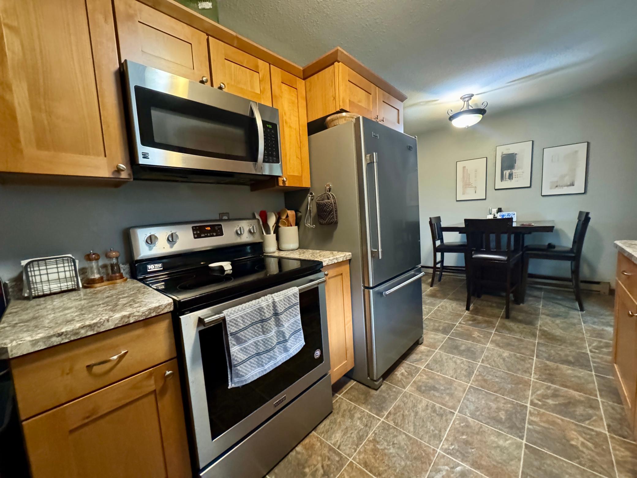 1979 single family home for sale at 40427 State Highway 313 in Warroad, MN — 3 bed, 2 bath (photo 8 of 32)