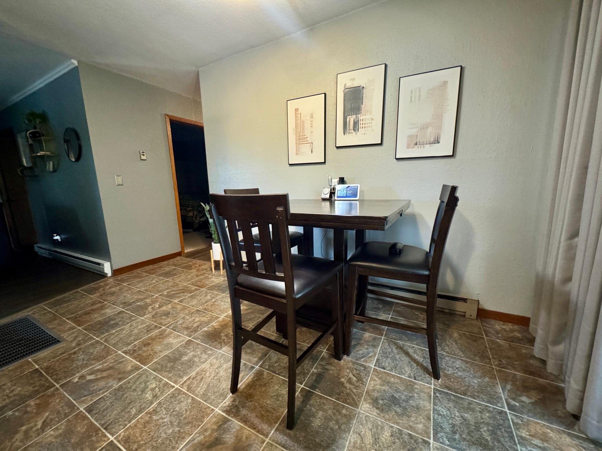 1979 single family home for sale at 40427 State Highway 313 in Warroad, MN — 3 bed, 2 bath (photo 10 of 32)