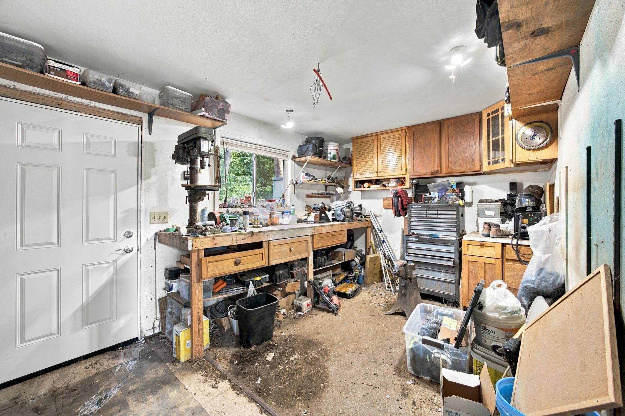 1890 single family home for sale at 1017 3rd Avenue N in Moorhead, MN — 3 bed, 2 bath (photo 21 of 34)