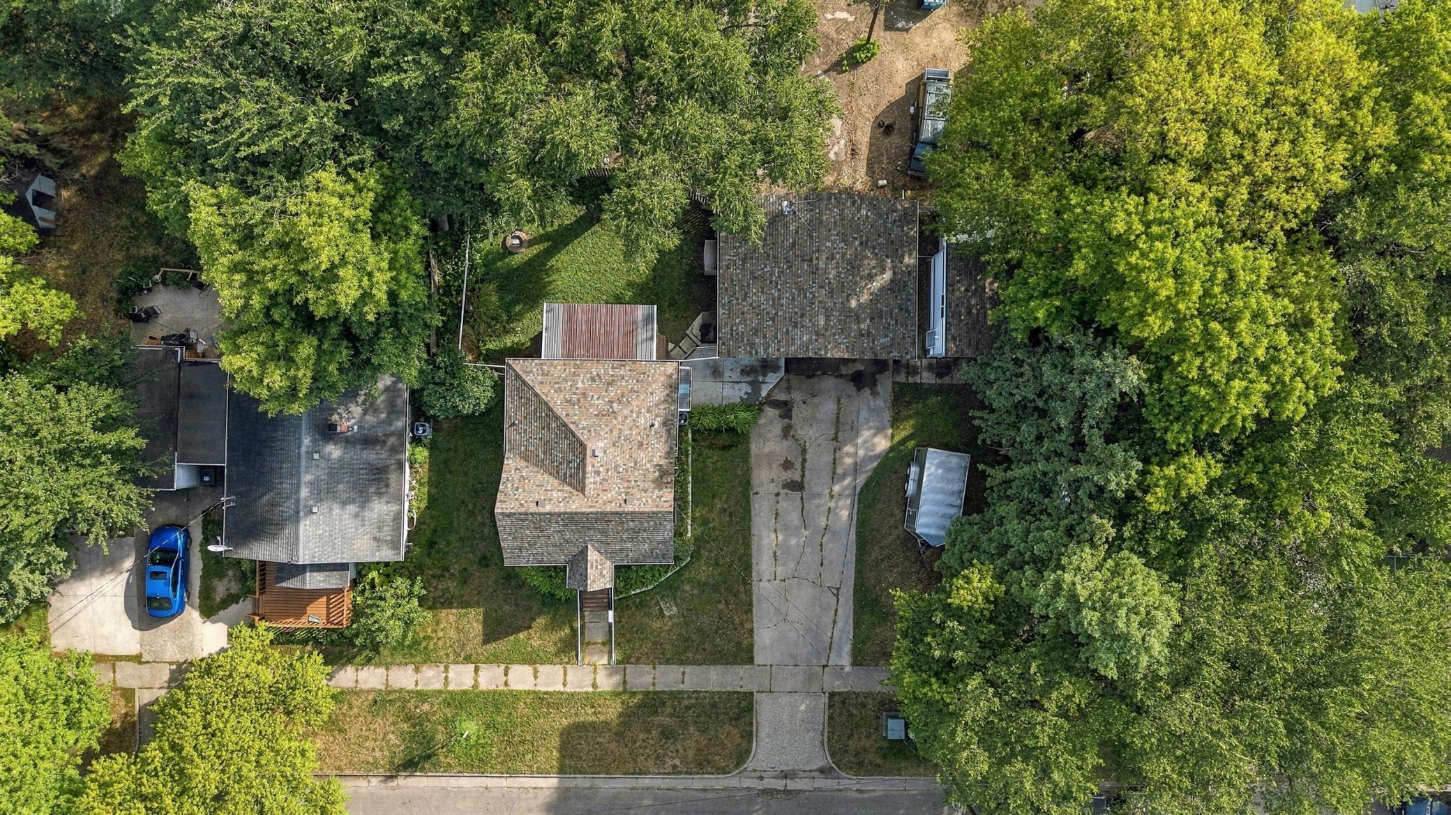 1890 single family home for sale at 1017 3rd Avenue N in Moorhead, MN — 3 bed, 2 bath (photo 34 of 34)