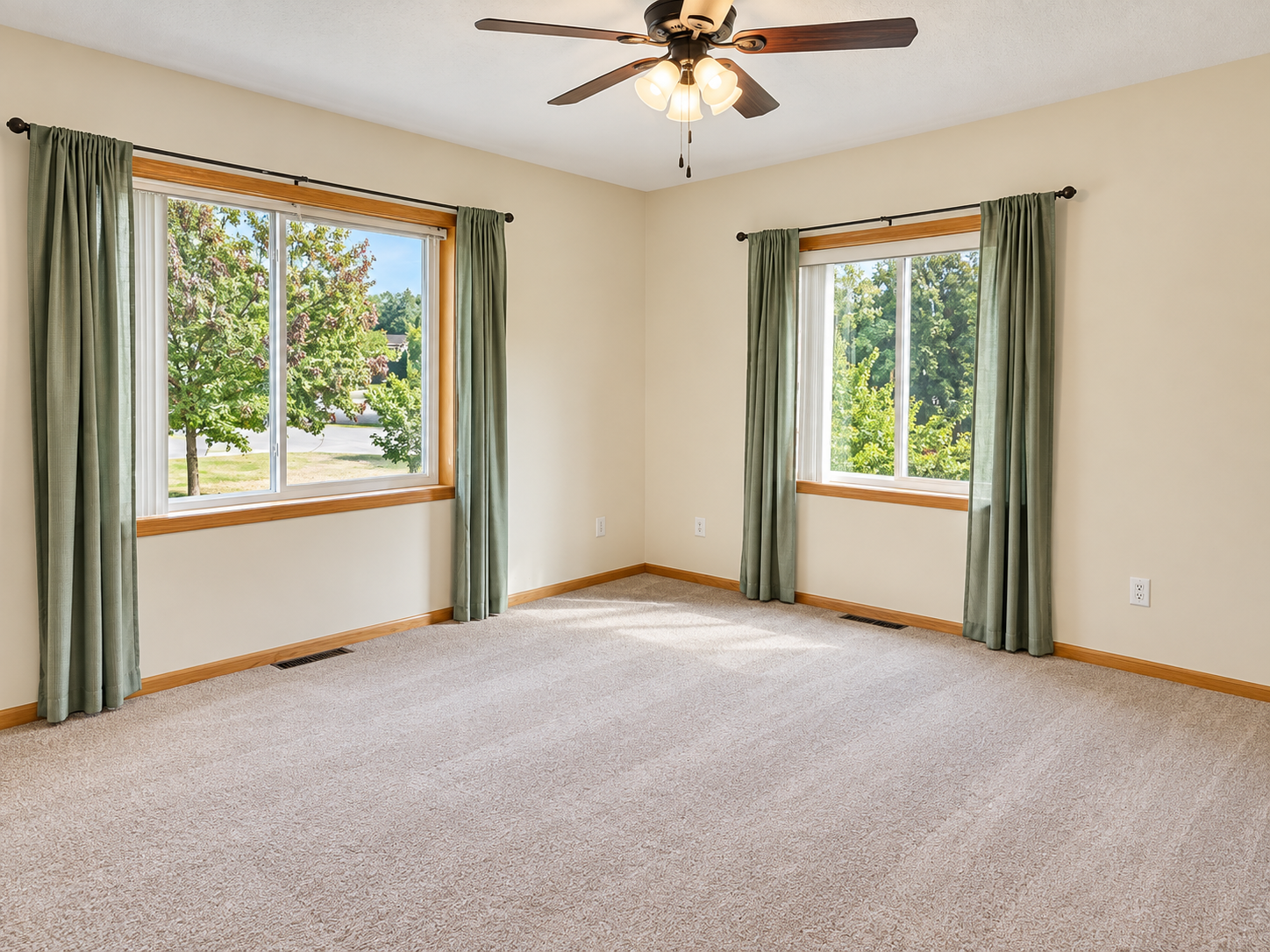 2002 single family home for sale at 802 Cora Street in Brainerd, MN — 3 bed, 2 bath (photo 2 of 28)