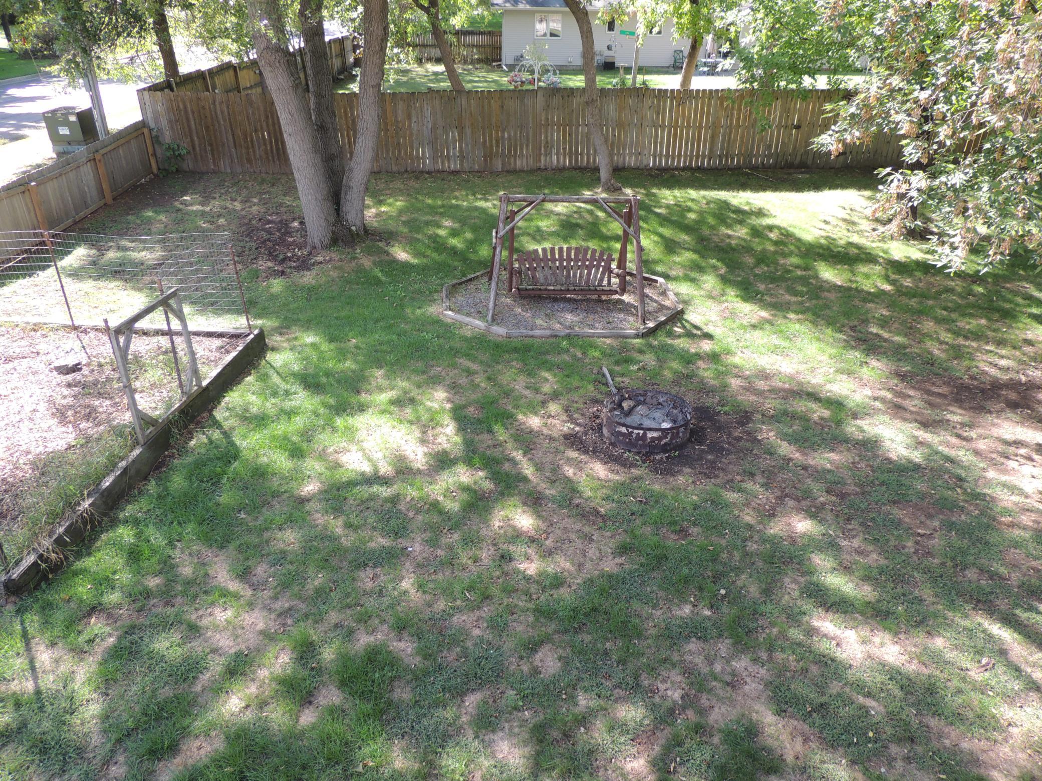 2002 single family home for sale at 802 Cora Street in Brainerd, MN — 3 bed, 2 bath (photo 18 of 28)