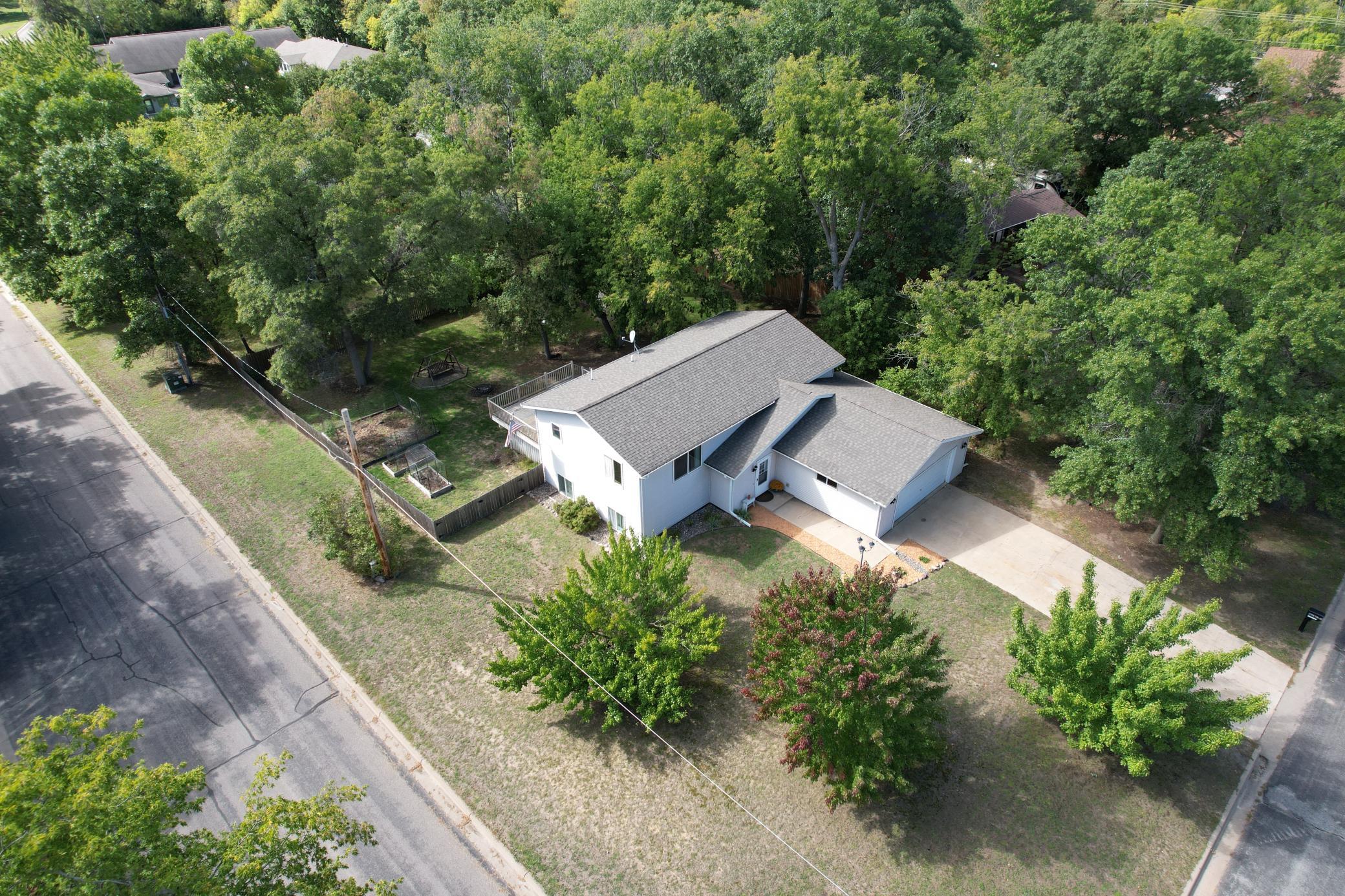 2002 single family home for sale at 802 Cora Street in Brainerd, MN — 3 bed, 2 bath (photo 23 of 28)