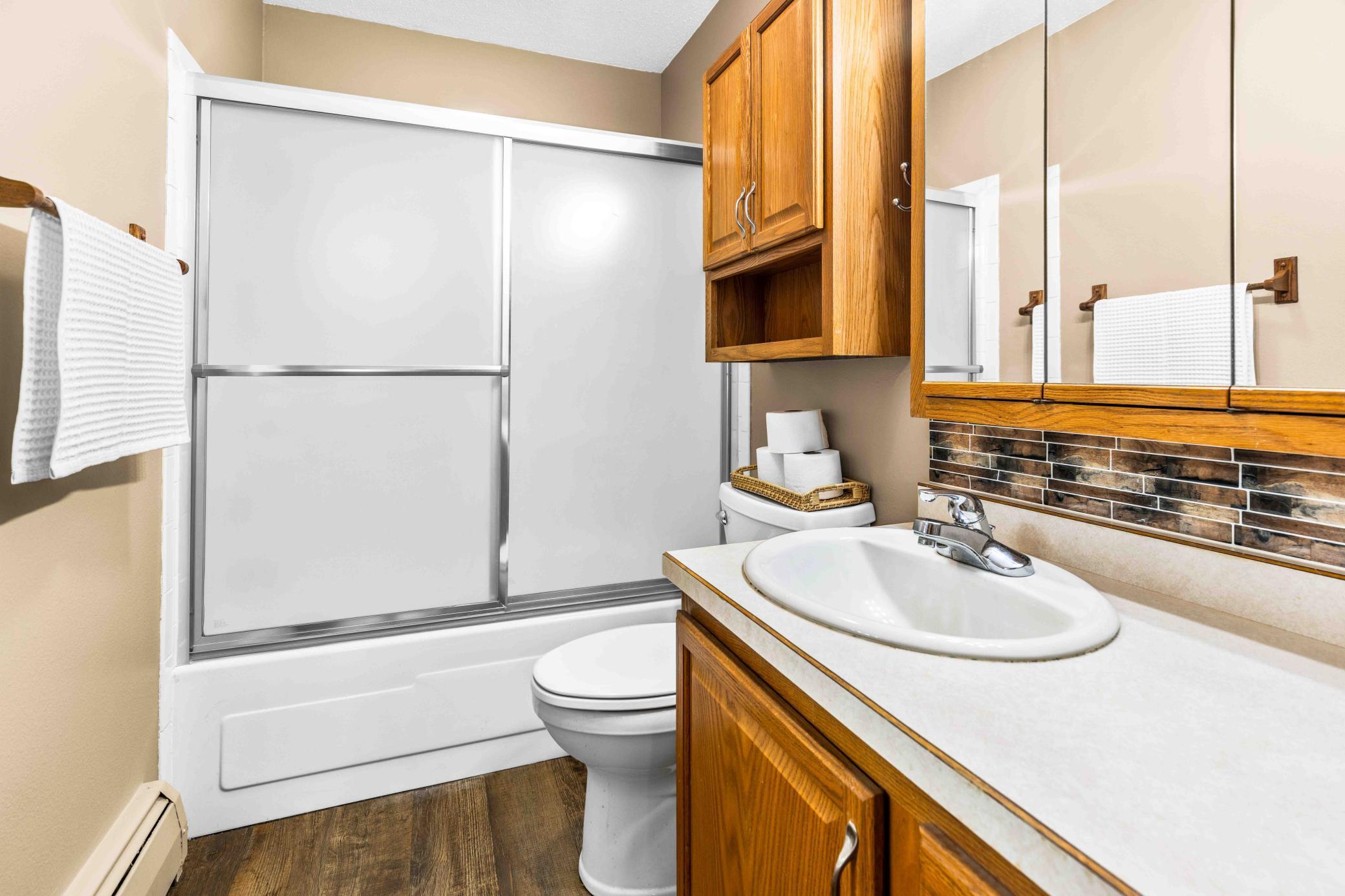 1972 condo for sale at 801 32 Avenue N, Unit Unit A-101 in Fargo, ND — 3 bed, 2 bath (photo 23 of 30)