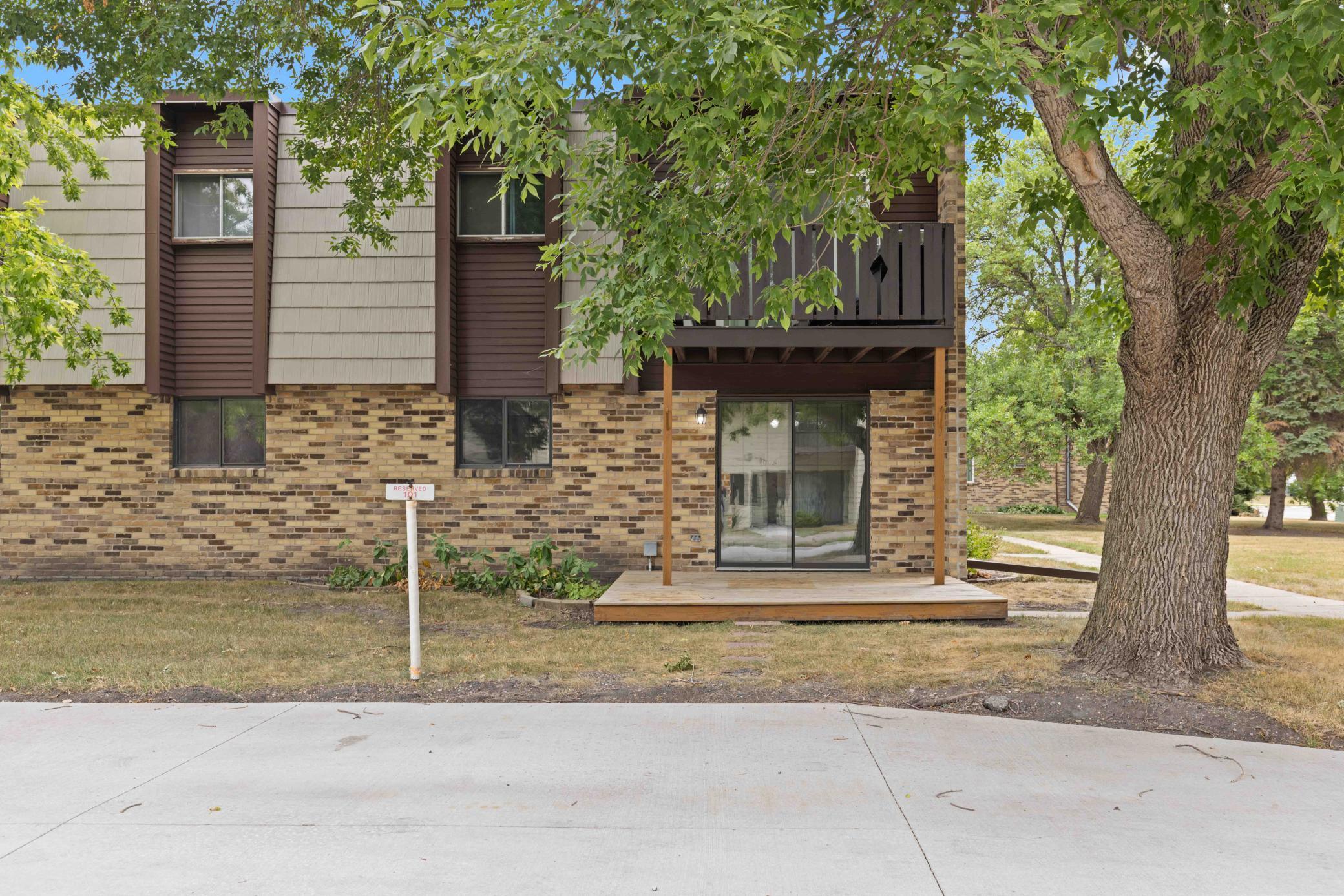 1972 condo for sale at 801 32 Avenue N, Unit Unit A-101 in Fargo, ND — 3 bed, 2 bath (photo 25 of 30)