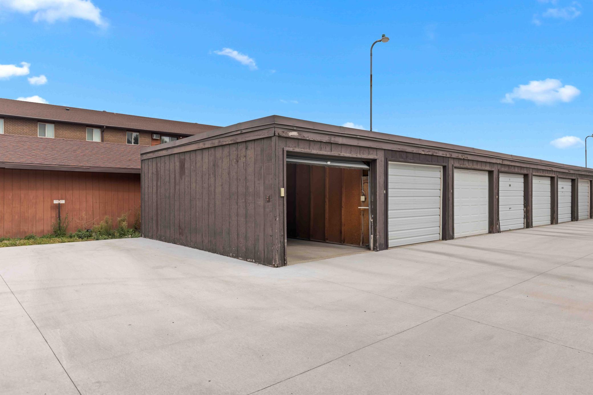 1972 condo for sale at 801 32 Avenue N, Unit Unit A-101 in Fargo, ND — 3 bed, 2 bath (photo 28 of 30)
