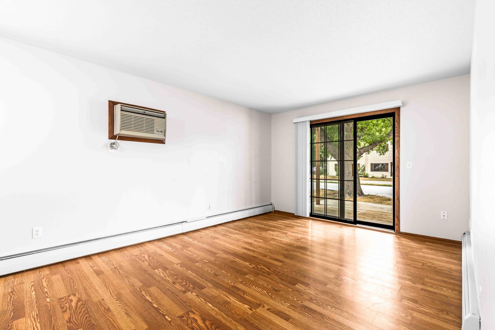 1972 condo for sale at 801 32 Avenue N, Unit Unit A-101 in Fargo, ND — 3 bed, 2 bath (photo 8 of 30)