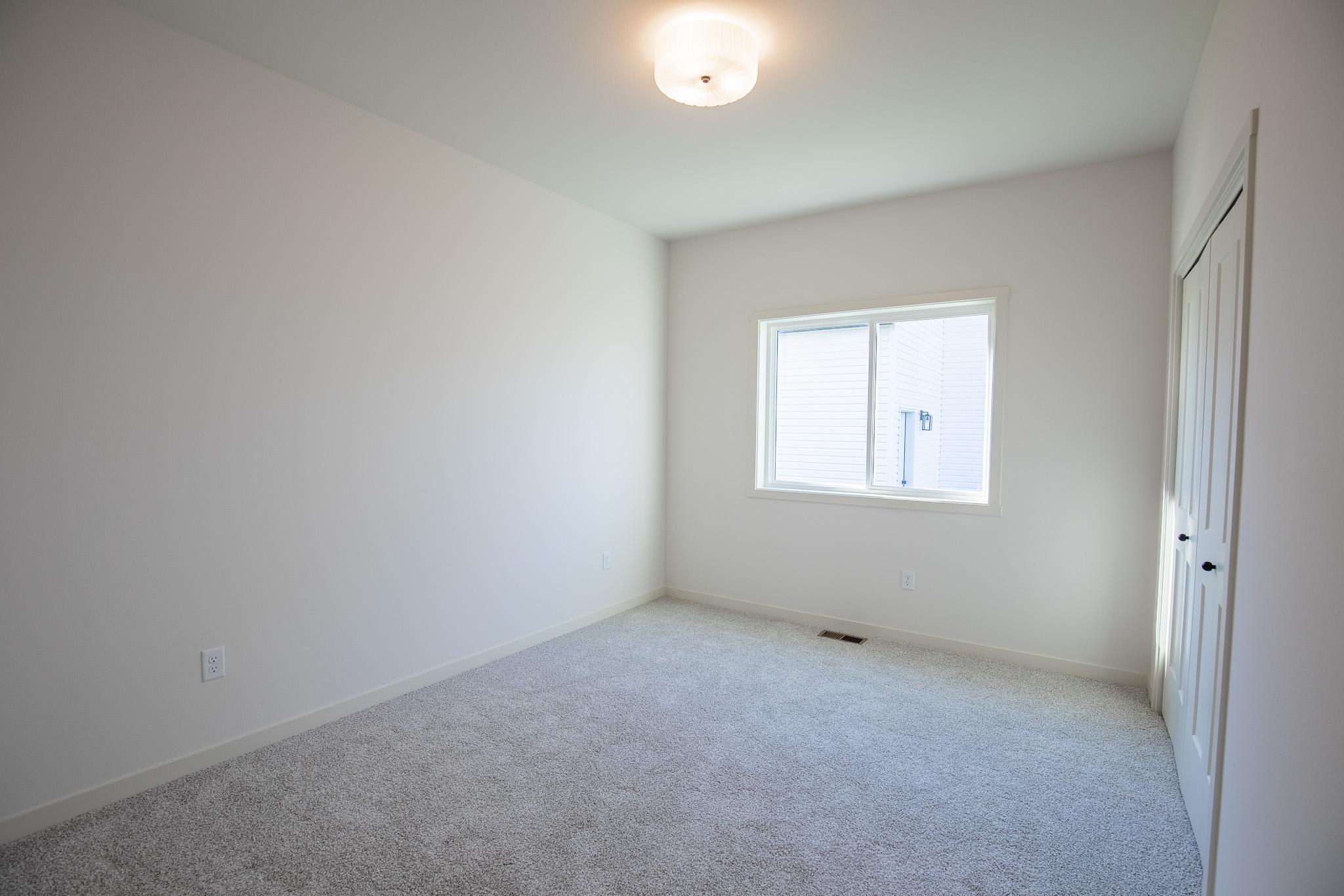 2026 single family home for sale at 10219 Concord Drive S in Horace, ND — 5 bed, 3 bath (photo 17 of 20)
