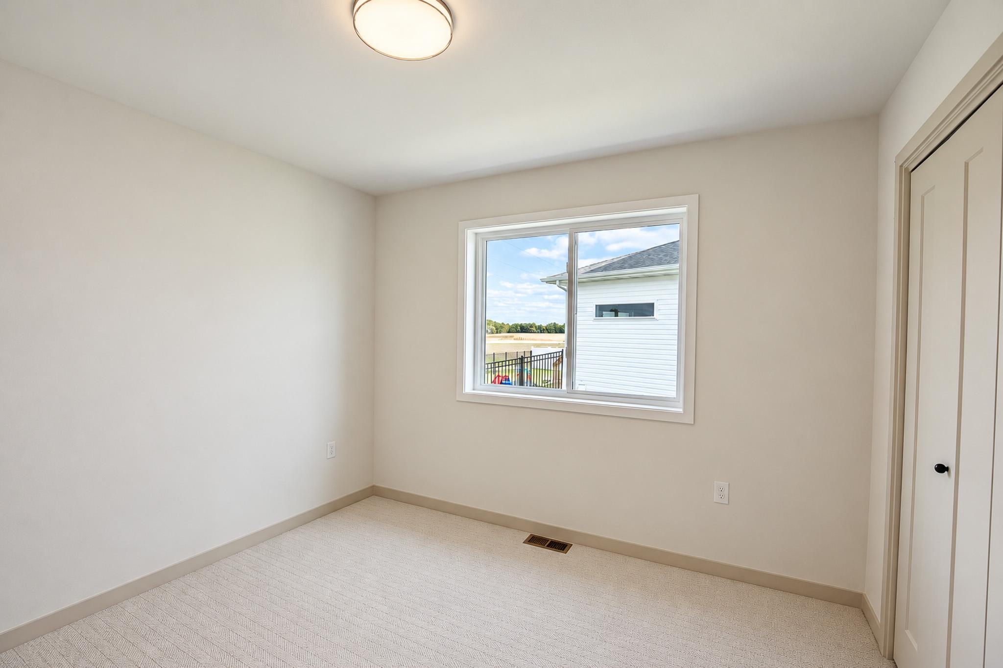 2026 single family home for sale at 1409 66th Avenue S in Fargo, ND — 5 bed, 3 bath (photo 22 of 25)