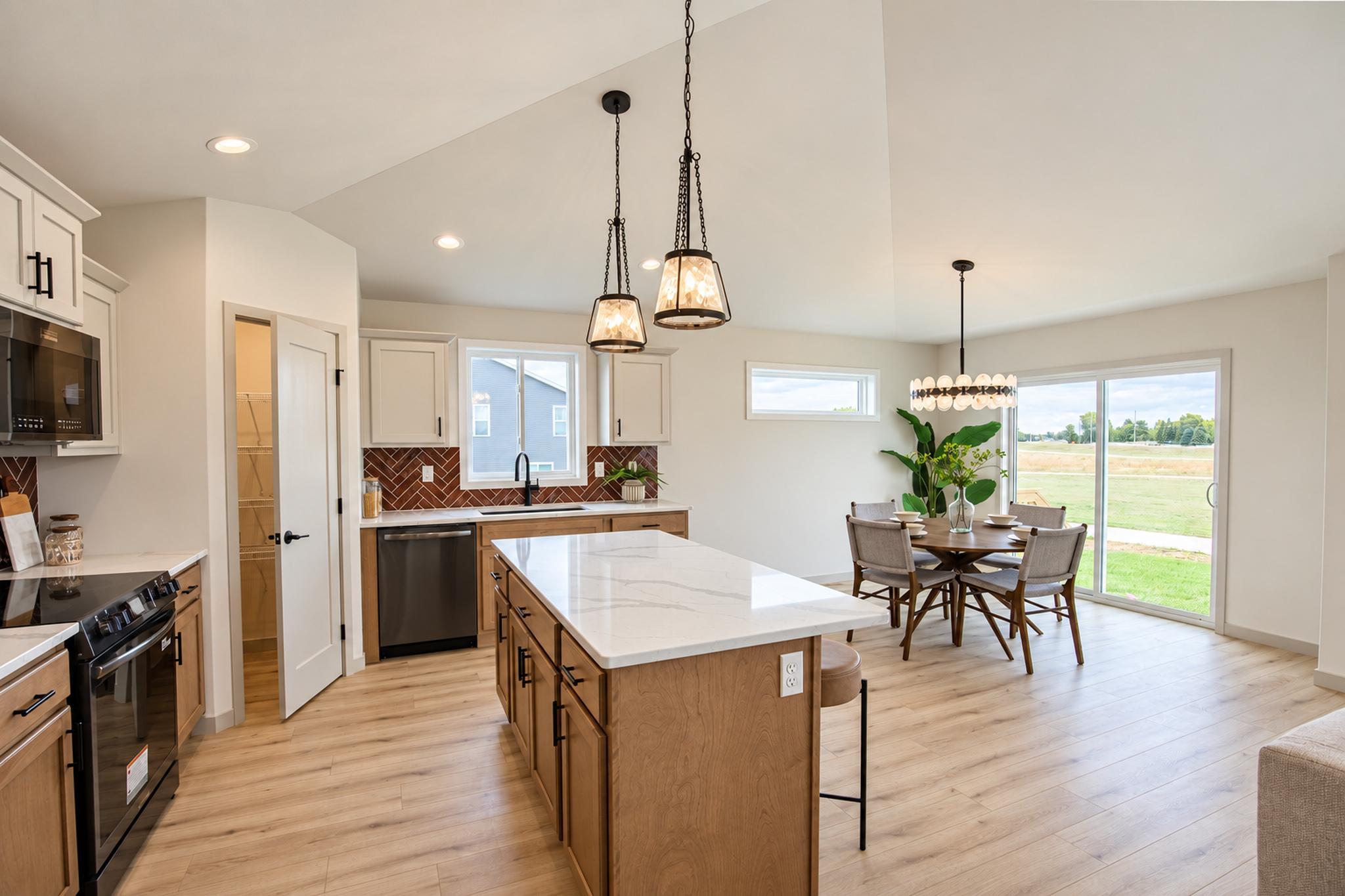 2026 single family home for sale at 1409 66th Avenue S in Fargo, ND — 5 bed, 3 bath (photo 6 of 25)