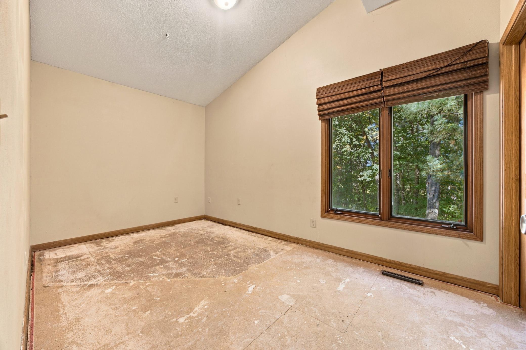 1979 single family home for sale at 38414 County Road 150 in Frazee, MN — 4 bed, 3 bath (photo 16 of 33)