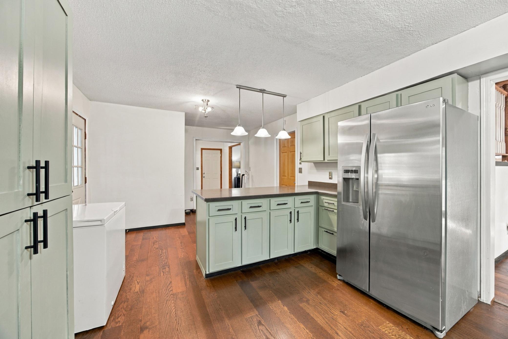 1979 single family home for sale at 38414 County Road 150 in Frazee, MN — 4 bed, 3 bath (photo 7 of 33)