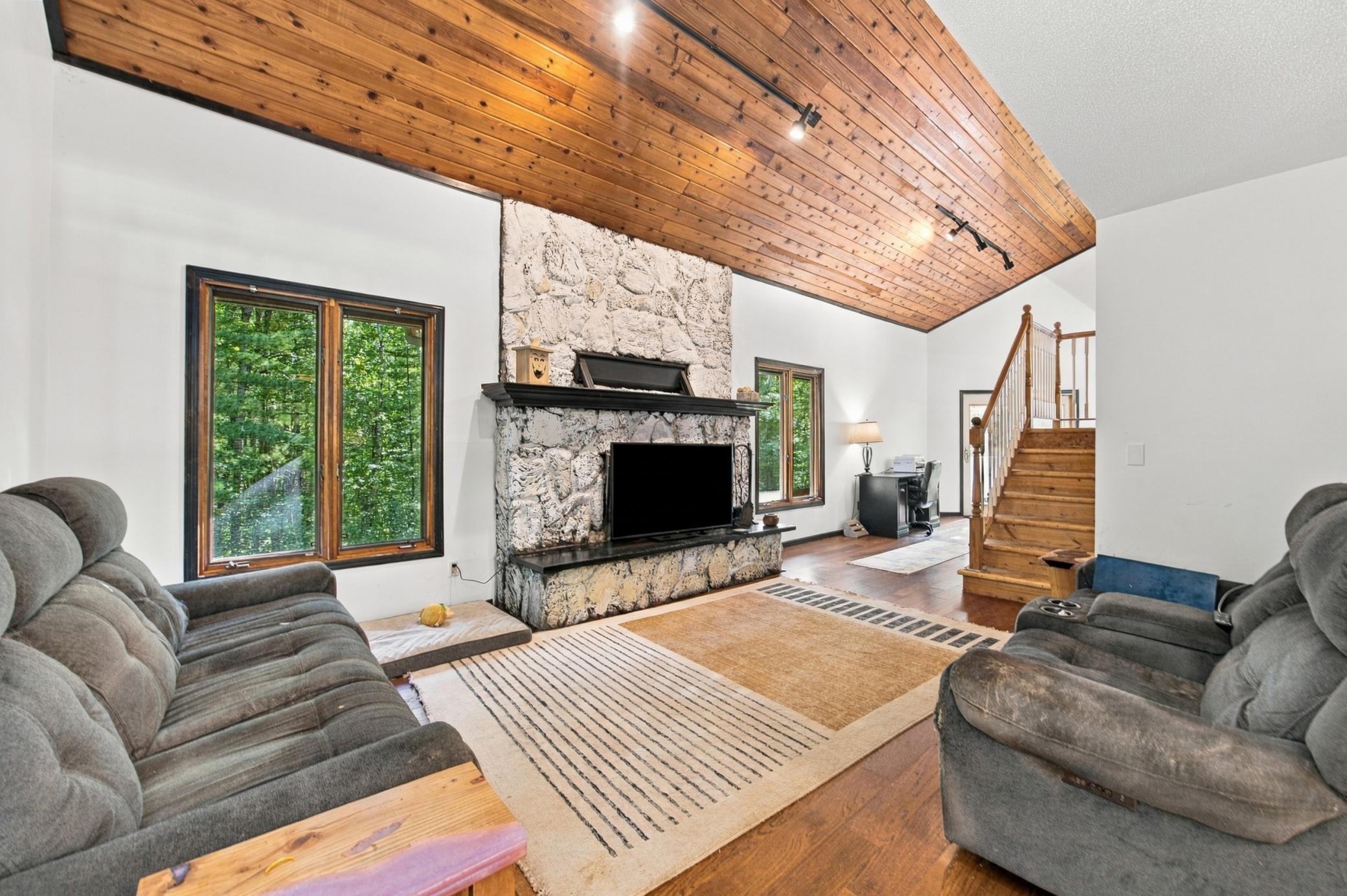 1979 single family home for sale at 38414 County Road 150 in Frazee, MN — 4 bed, 3 bath (photo 10 of 33)