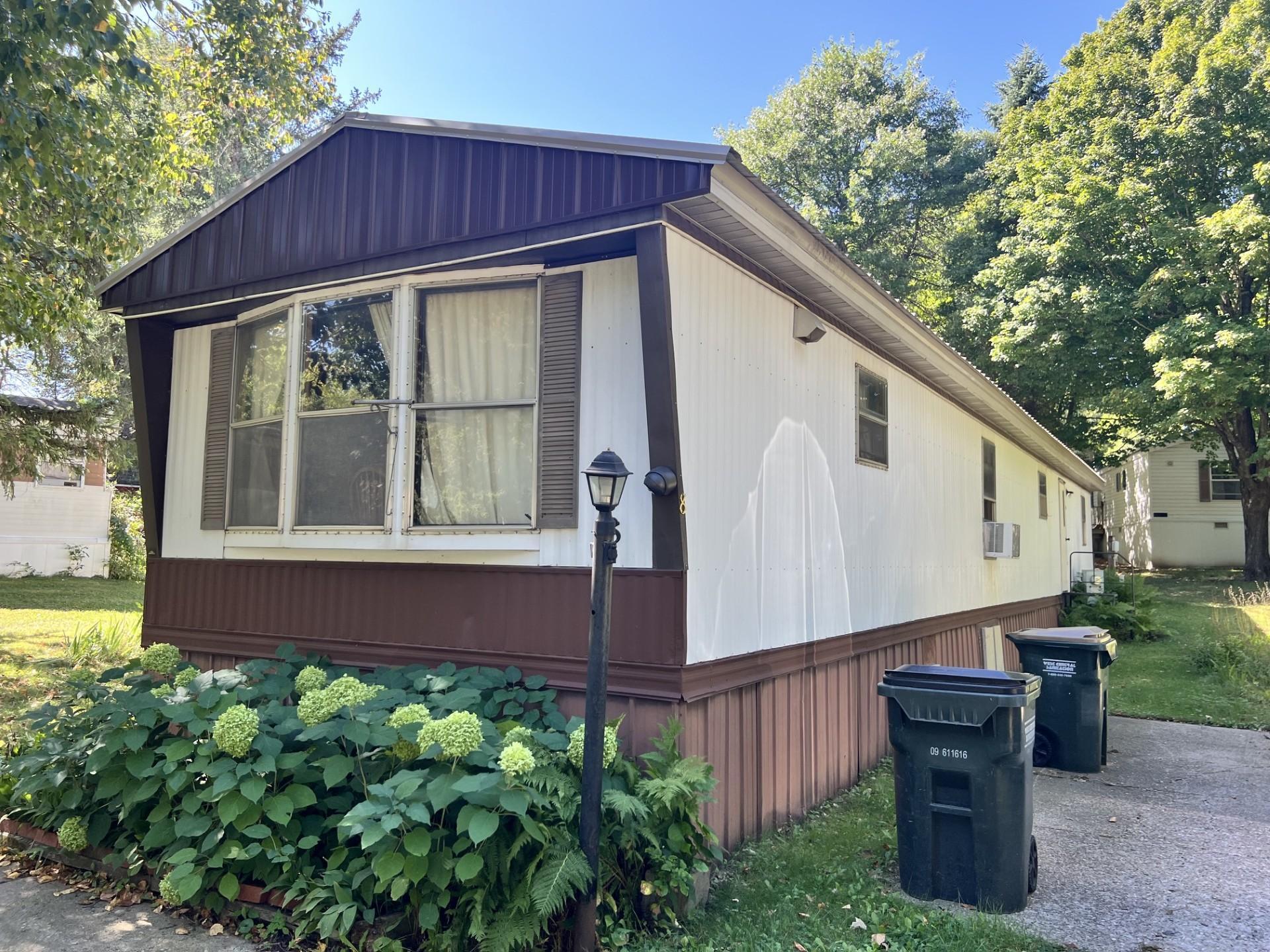 1981 single family home for sale at 3720 County Road 40 NW, Unit 8 in Garfield, MN — 2 bed, 1 bath (photo 3 of 11)