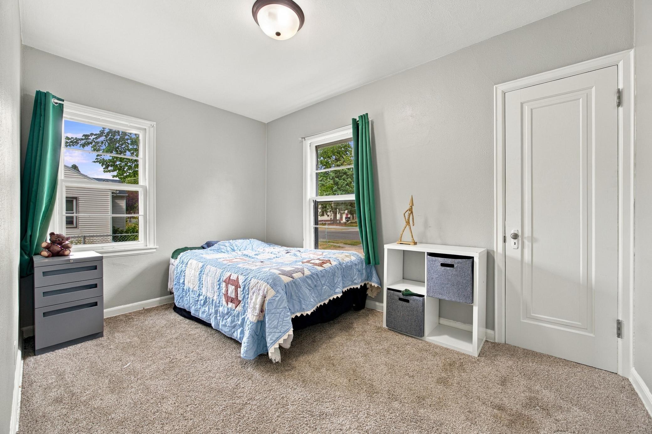 1940 single family home for sale at 601 11th Street N in Moorhead, MN — 4 bed, 3 bath (photo 12 of 32)