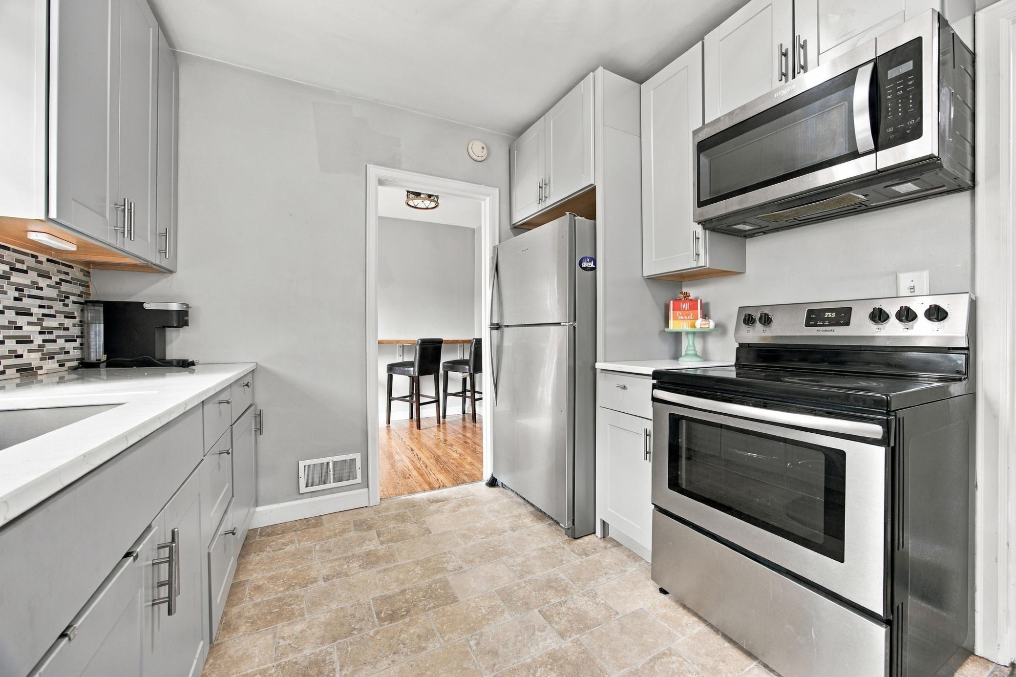1940 single family home for sale at 601 11th Street N in Moorhead, MN — 4 bed, 3 bath (photo 9 of 32)