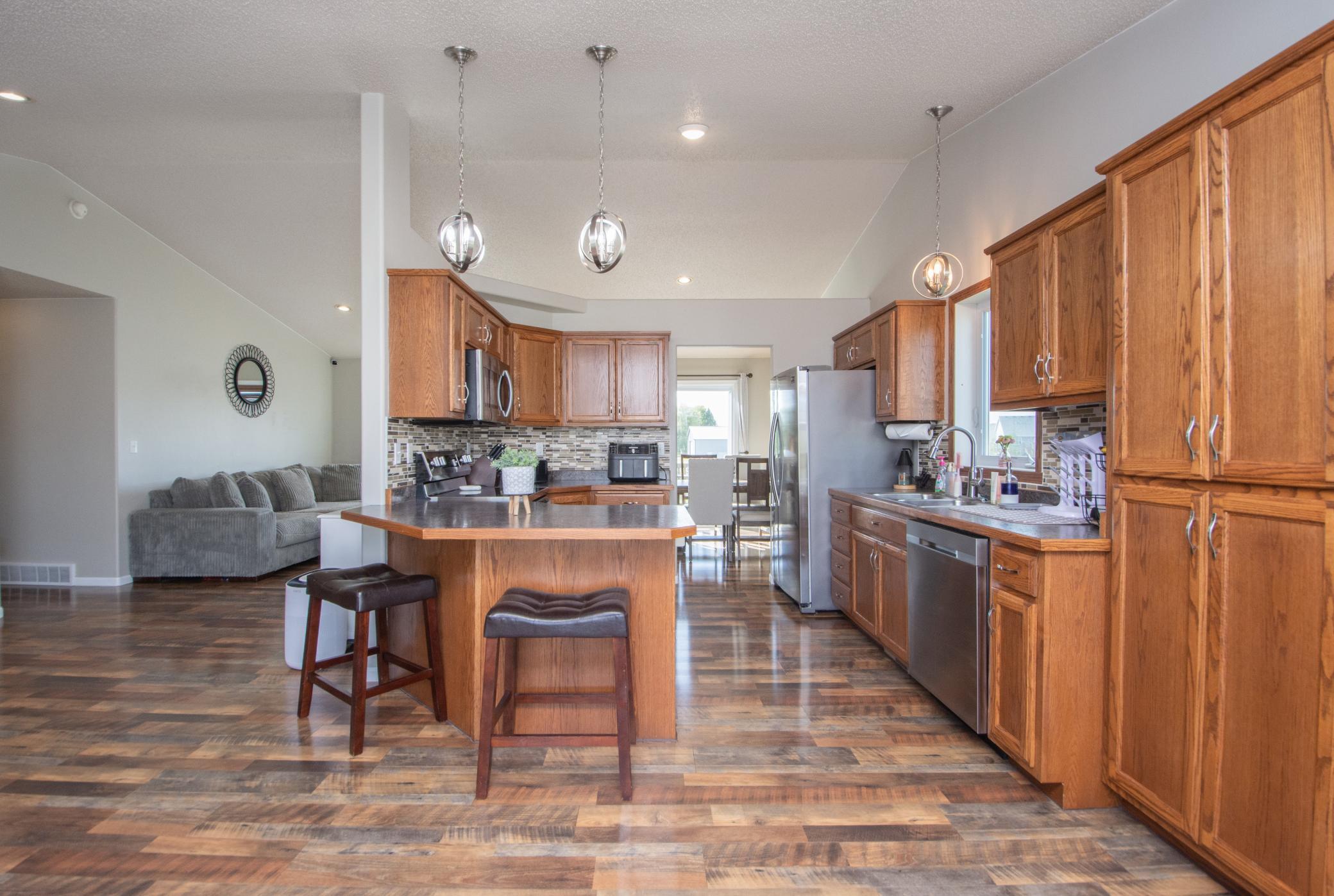 2009 single family home for sale at 4407 15th Street S in Moorhead, MN — 4 bed, 2 bath (photo 11 of 55)