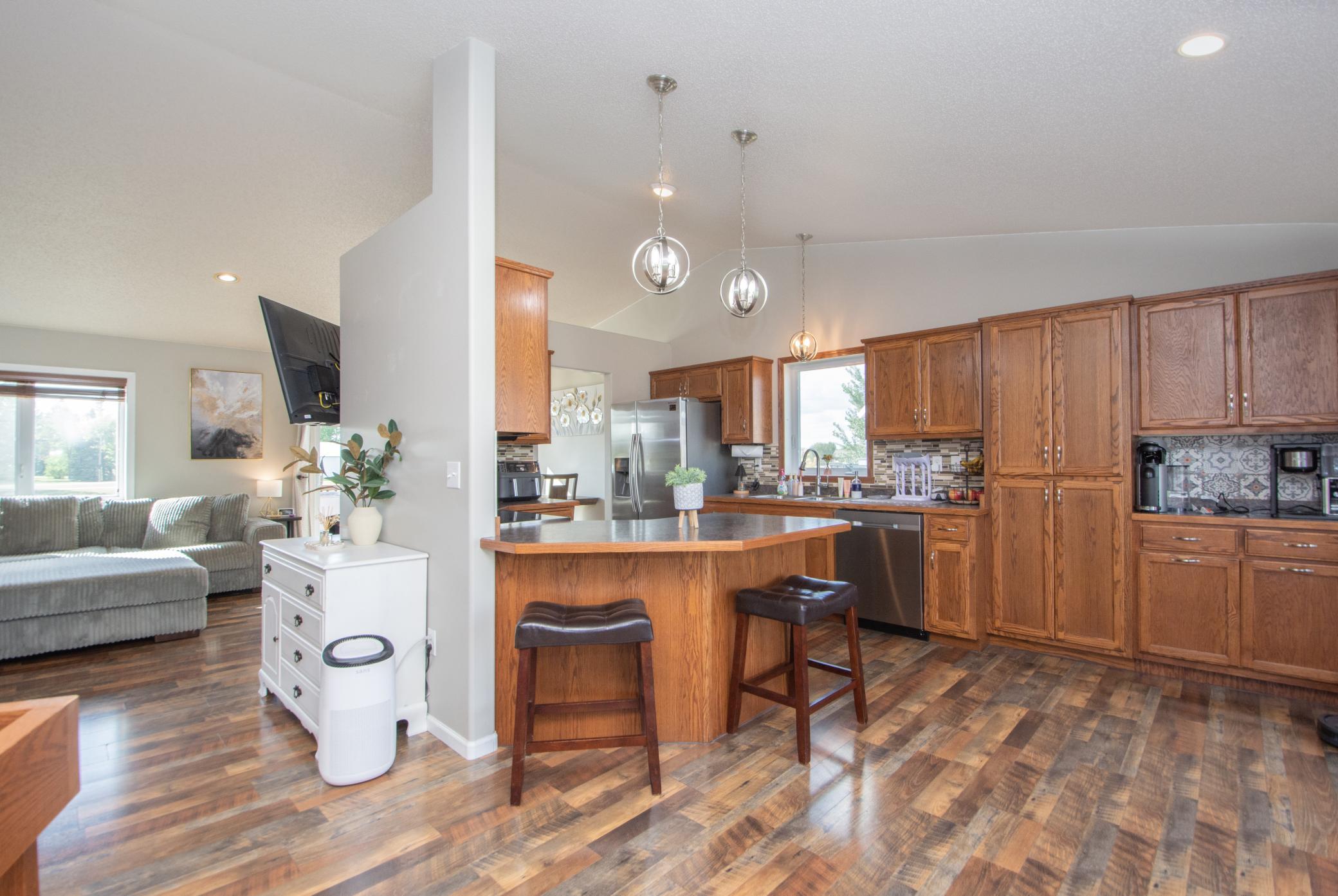 2009 single family home for sale at 4407 15th Street S in Moorhead, MN — 4 bed, 2 bath (photo 8 of 55)