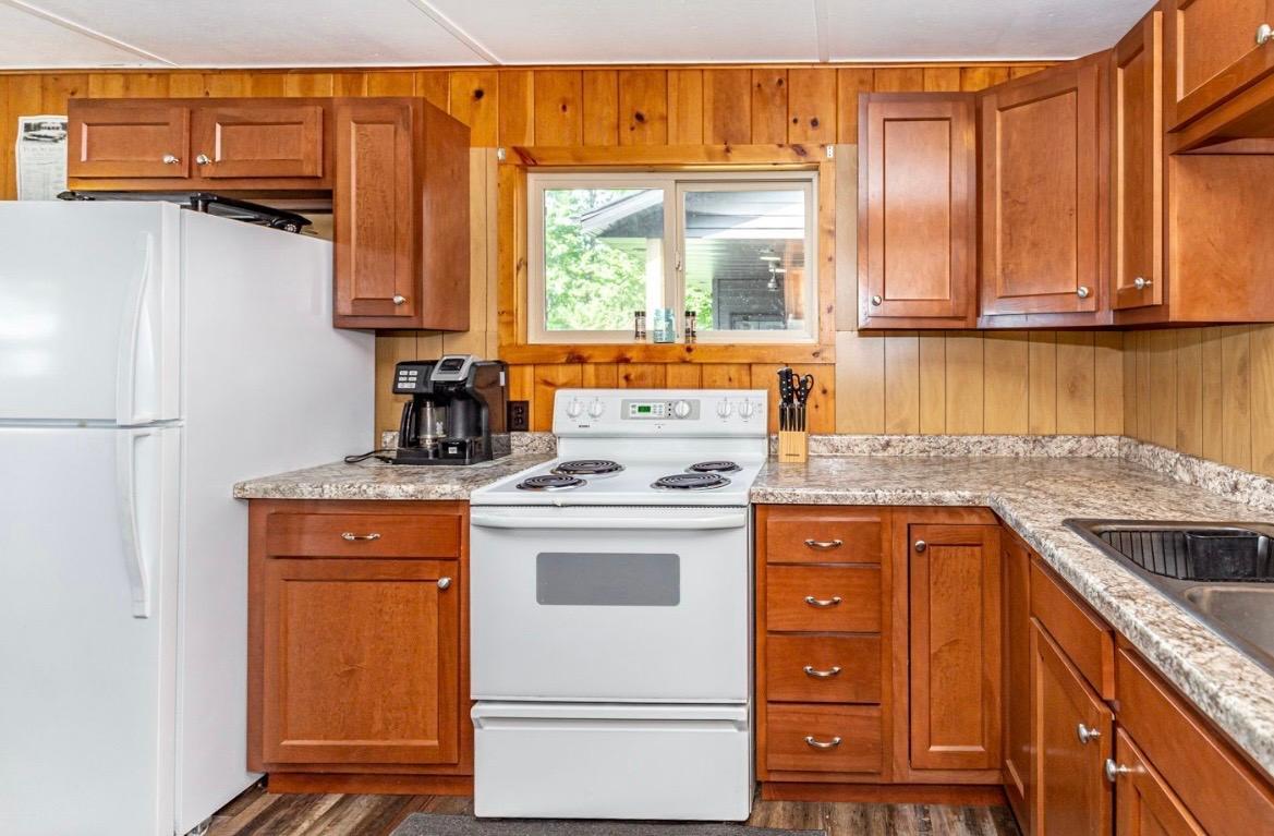 1927 single family home for sale at 13268 Fairhaven Lane in Detroit Lakes, MN — 2 bed, 1 bath (photo 8 of 25)