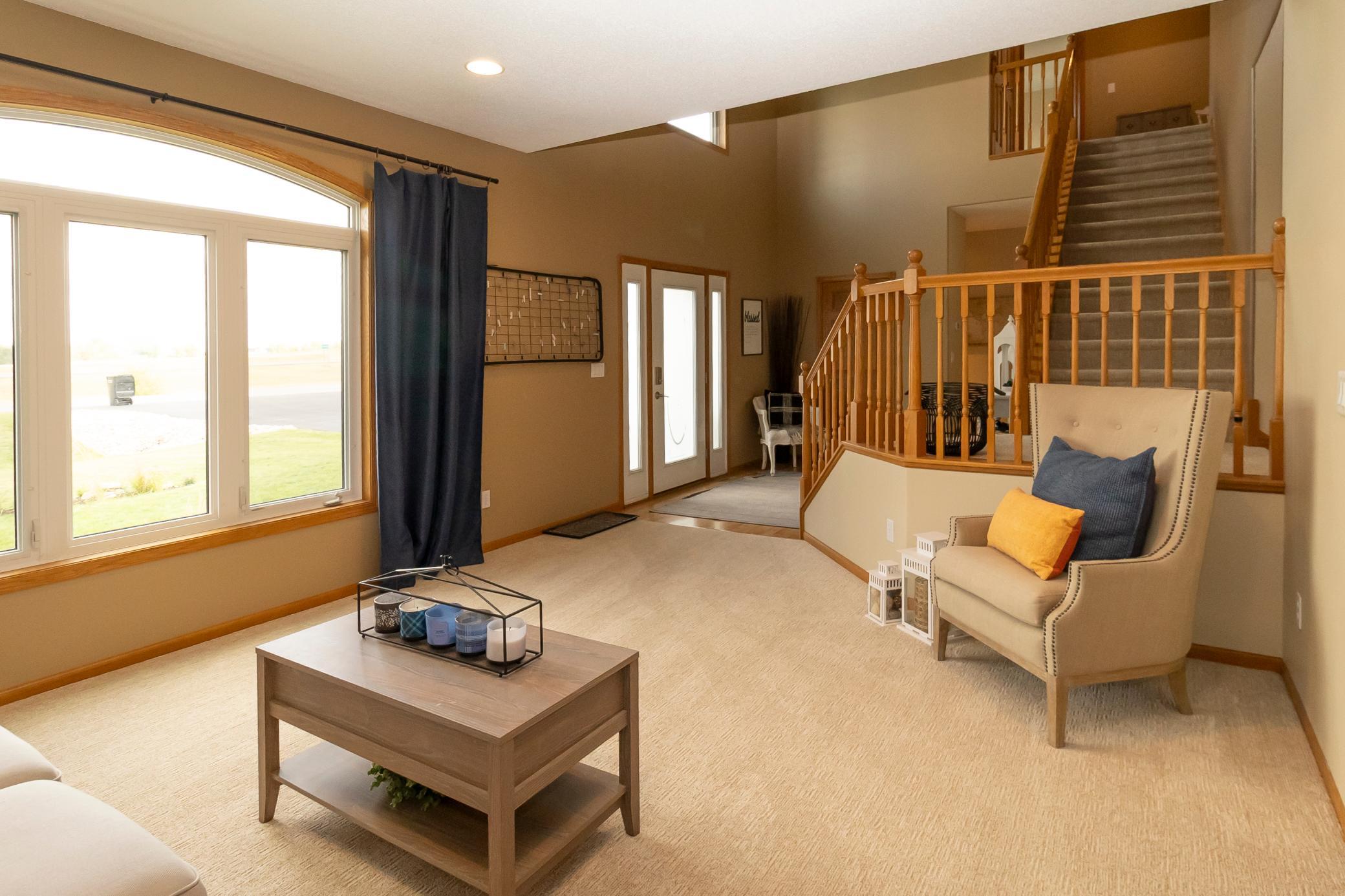 2004 single family home for sale at 316 Interstate Boulevard in Harwood, ND — 5 bed, 4 bath (photo 11 of 95)