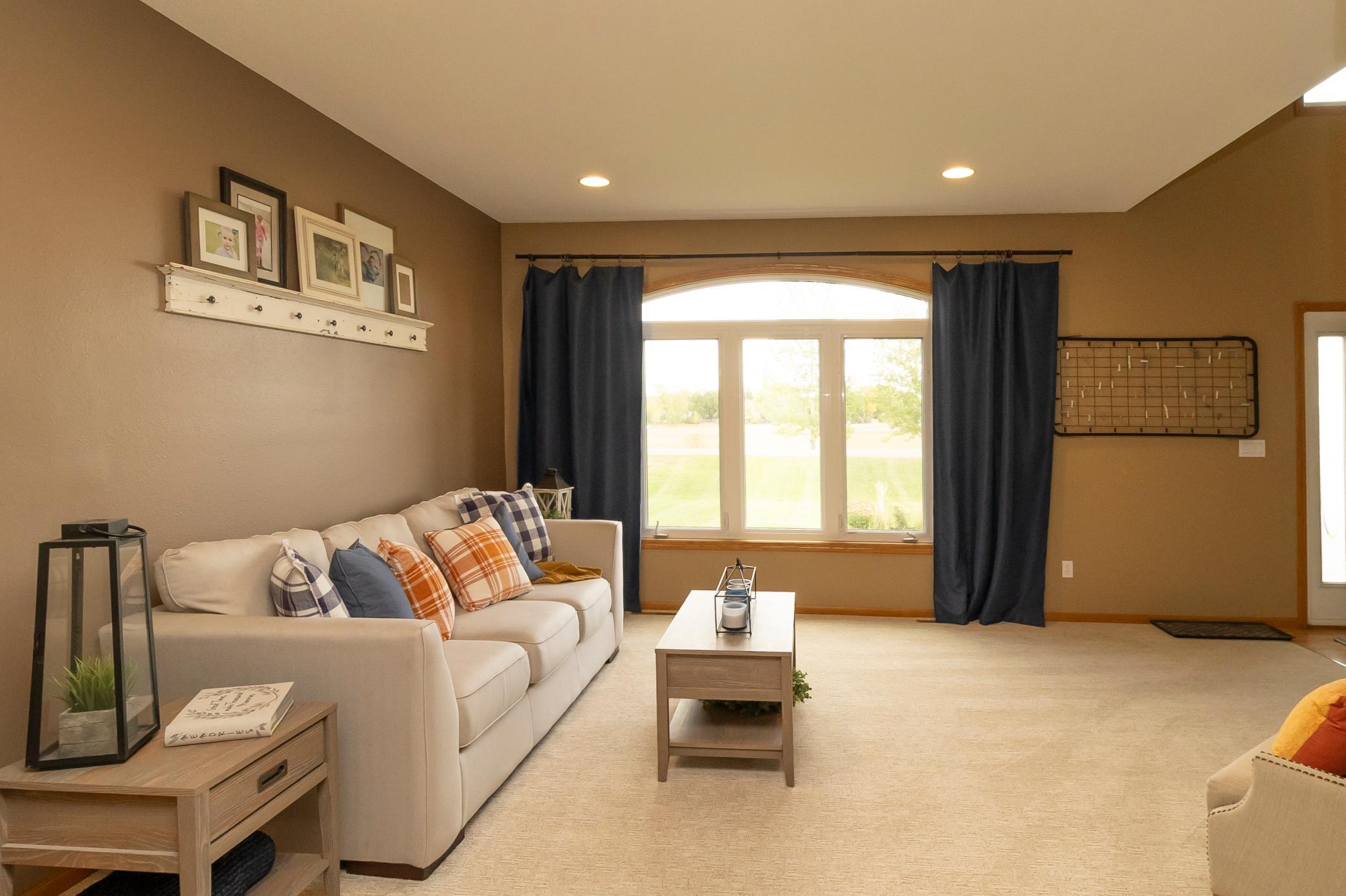 2004 single family home for sale at 316 Interstate Boulevard in Harwood, ND — 5 bed, 4 bath (photo 12 of 95)