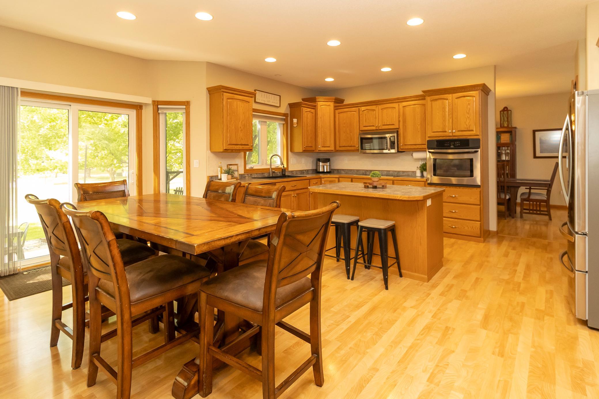 2004 single family home for sale at 316 Interstate Boulevard in Harwood, ND — 5 bed, 4 bath (photo 27 of 95)