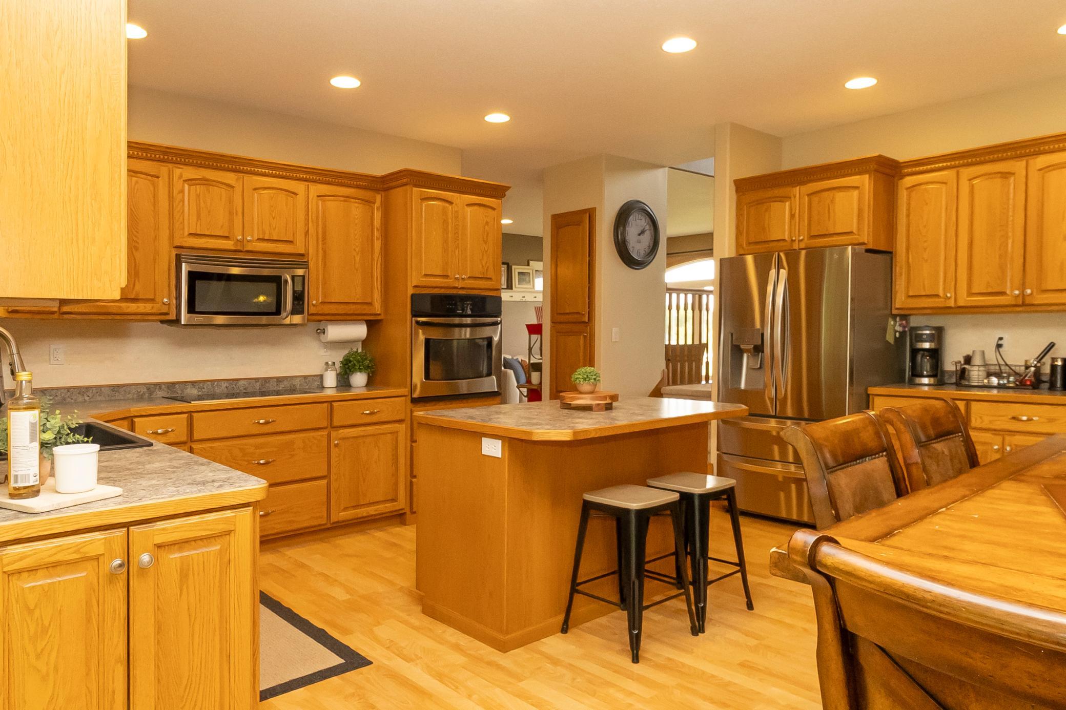2004 single family home for sale at 316 Interstate Boulevard in Harwood, ND — 5 bed, 4 bath (photo 28 of 95)