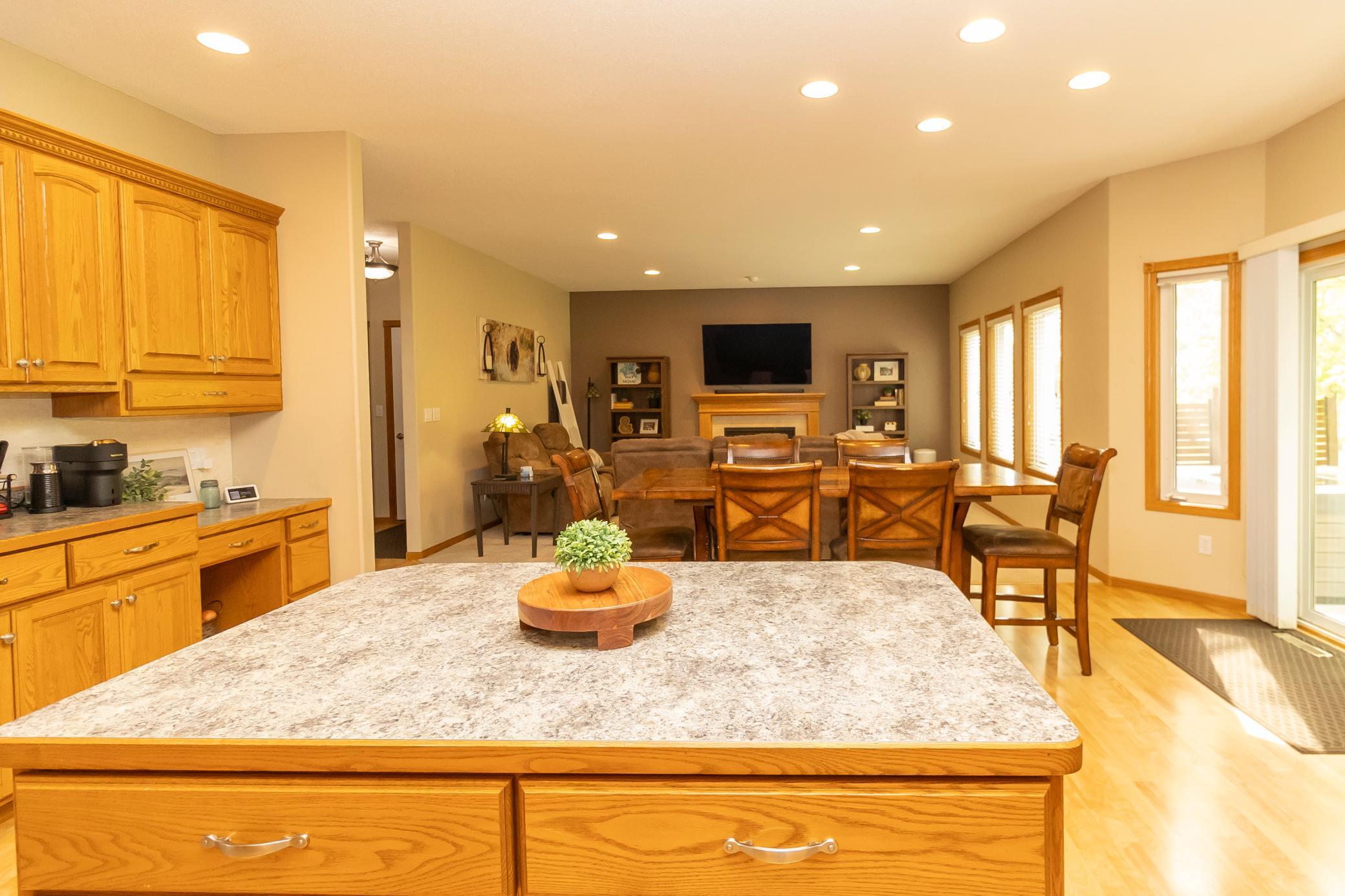 2004 single family home for sale at 316 Interstate Boulevard in Harwood, ND — 5 bed, 4 bath (photo 29 of 95)