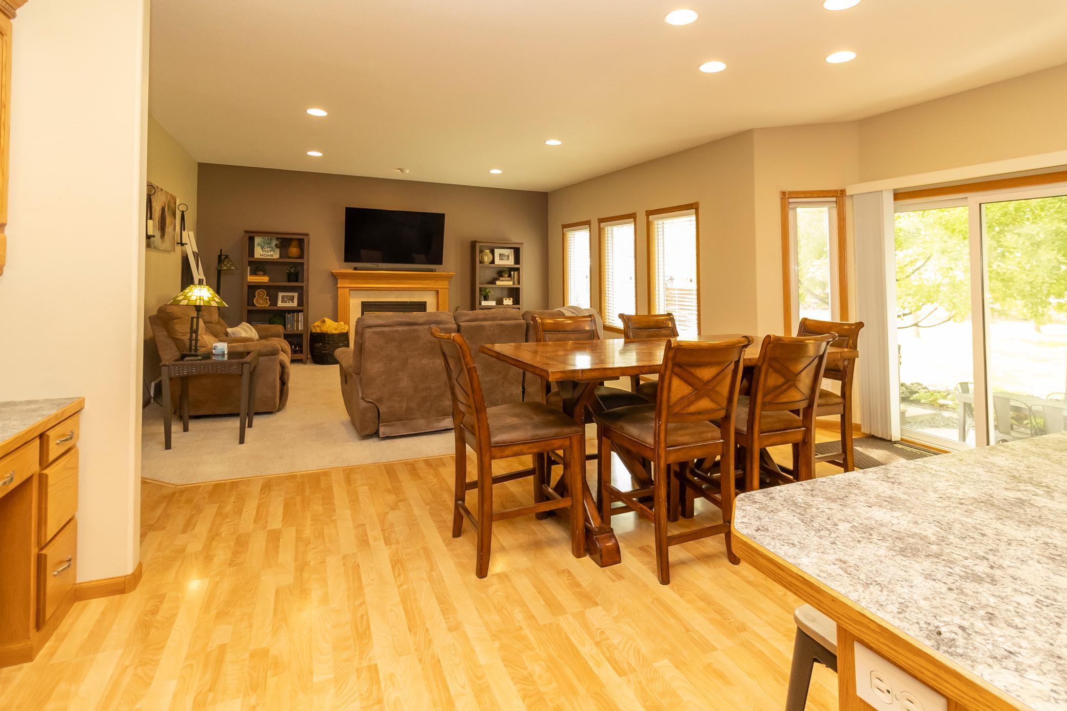 2004 single family home for sale at 316 Interstate Boulevard in Harwood, ND — 5 bed, 4 bath (photo 30 of 95)