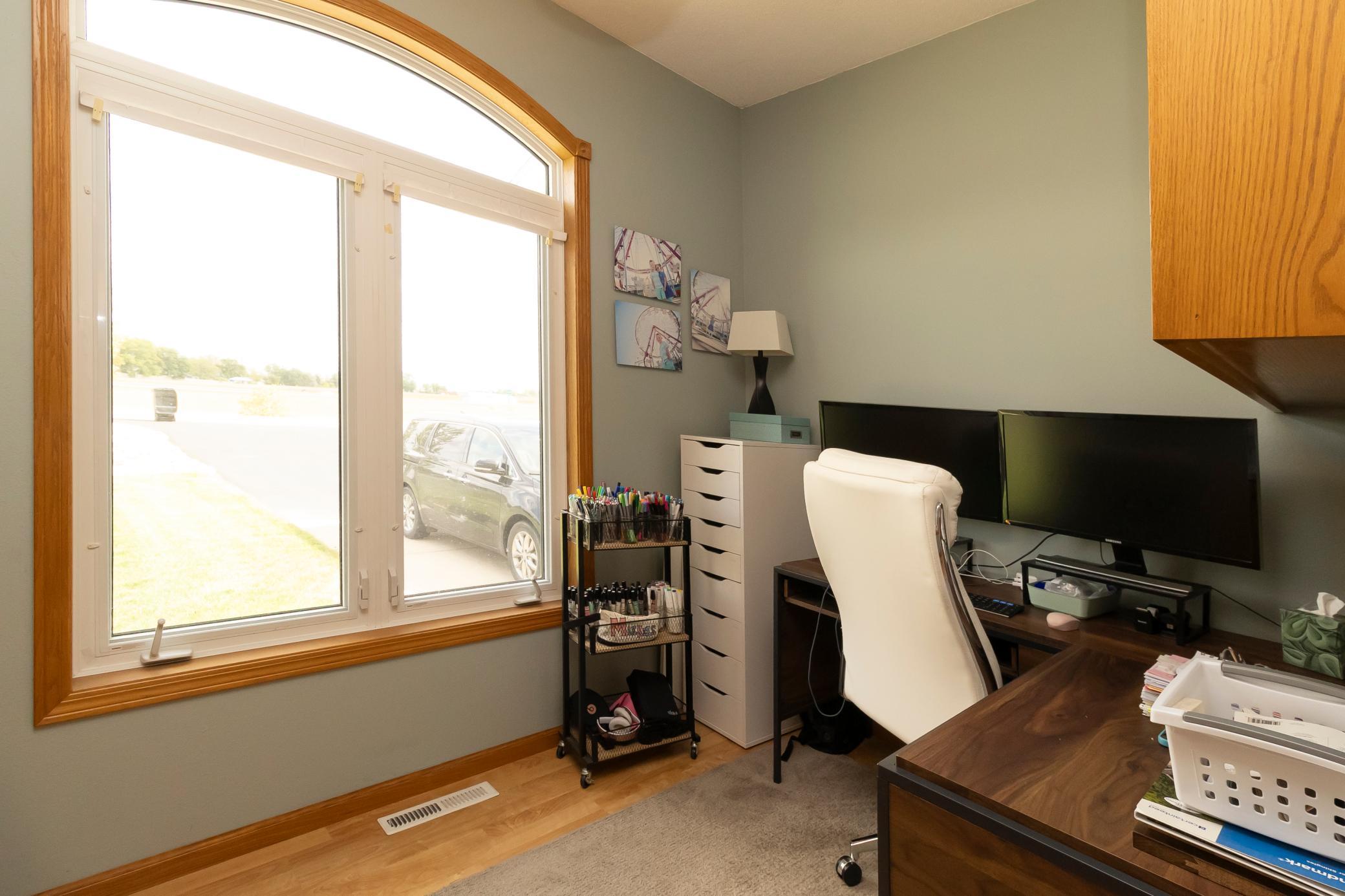 2004 single family home for sale at 316 Interstate Boulevard in Harwood, ND — 5 bed, 4 bath (photo 33 of 95)