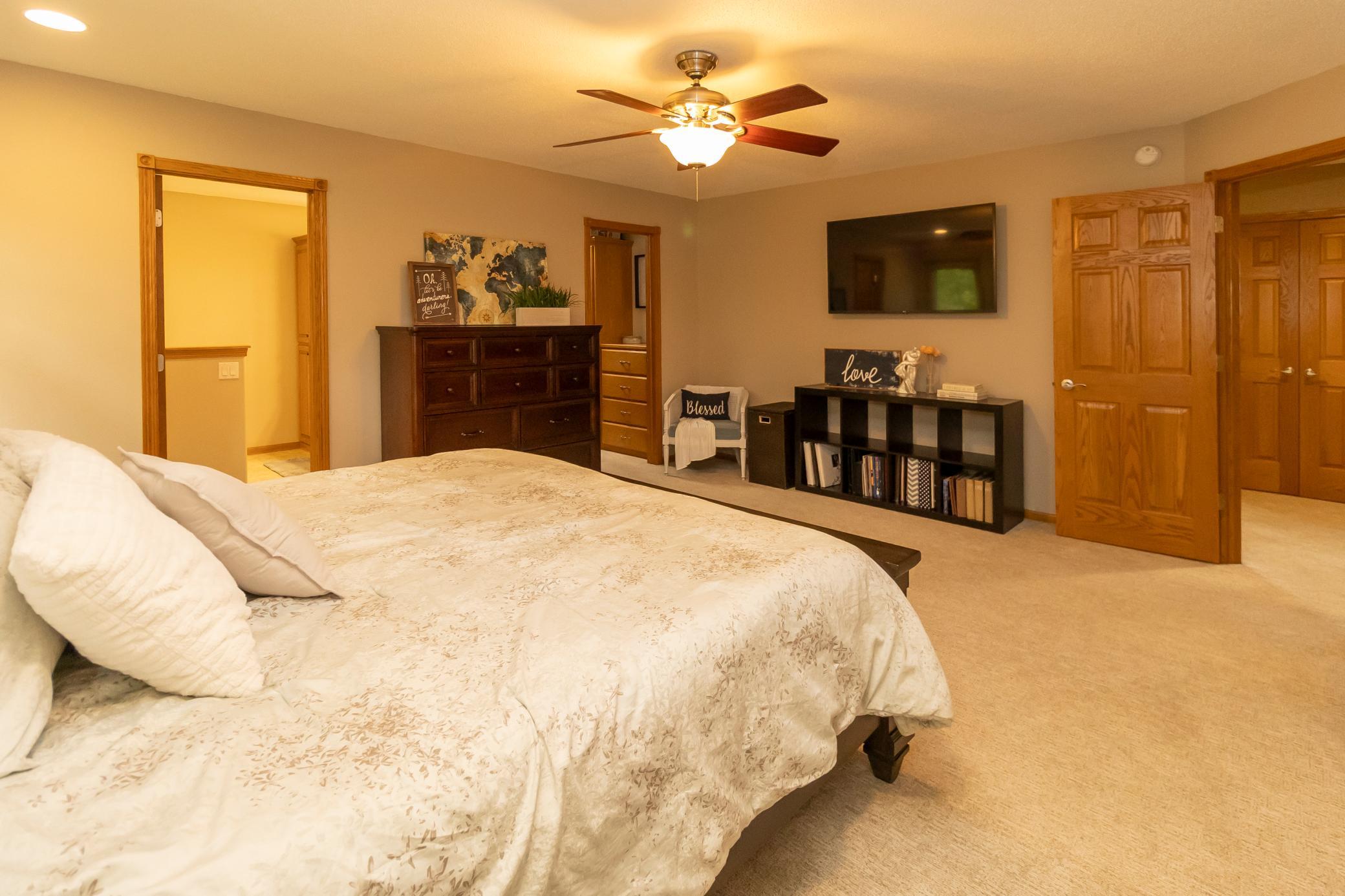 2004 single family home for sale at 316 Interstate Boulevard in Harwood, ND — 5 bed, 4 bath (photo 42 of 95)