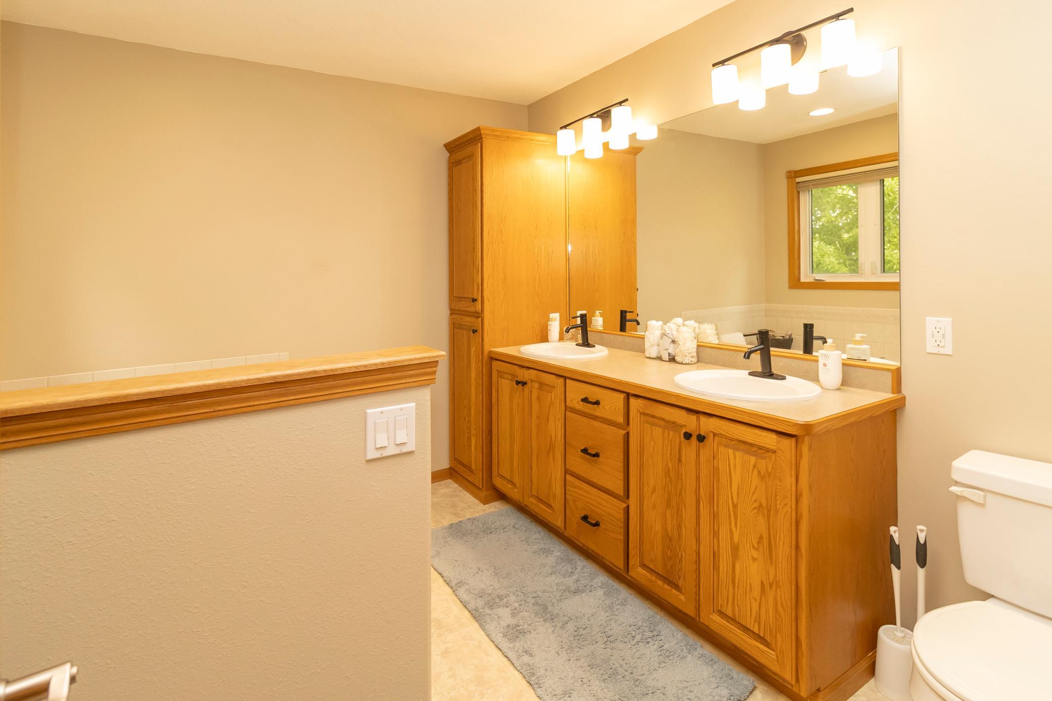 2004 single family home for sale at 316 Interstate Boulevard in Harwood, ND — 5 bed, 4 bath (photo 46 of 95)