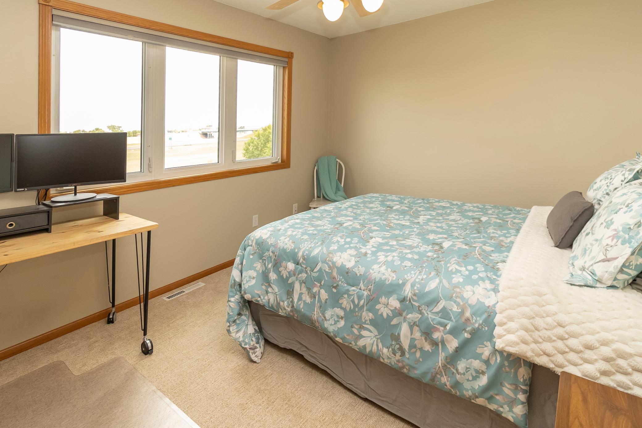 2004 single family home for sale at 316 Interstate Boulevard in Harwood, ND — 5 bed, 4 bath (photo 59 of 95)
