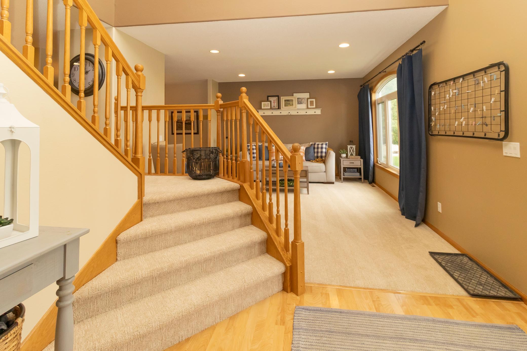 2004 single family home for sale at 316 Interstate Boulevard in Harwood, ND — 5 bed, 4 bath (photo 8 of 95)