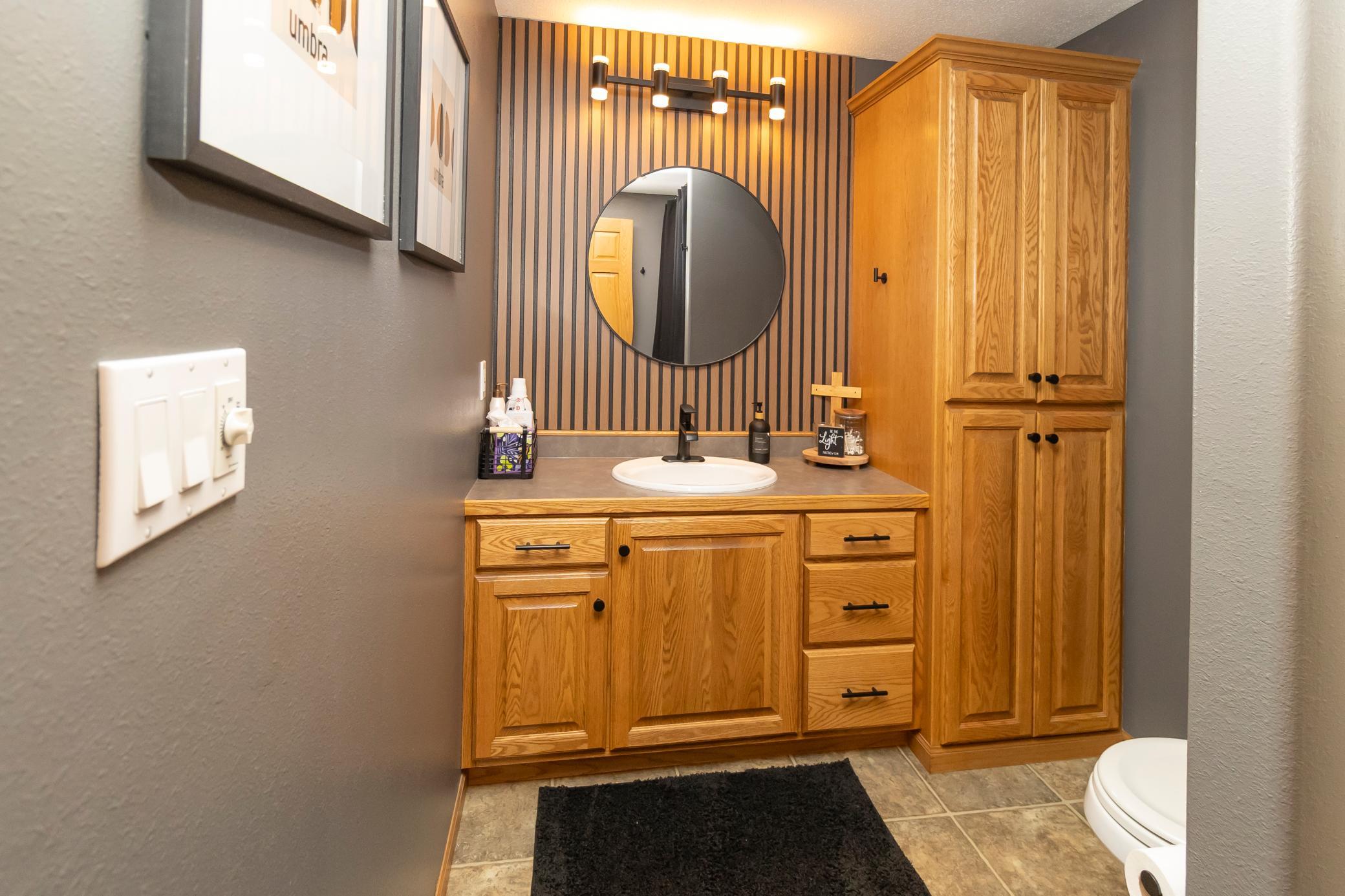 2004 single family home for sale at 316 Interstate Boulevard in Harwood, ND — 5 bed, 4 bath (photo 71 of 95)