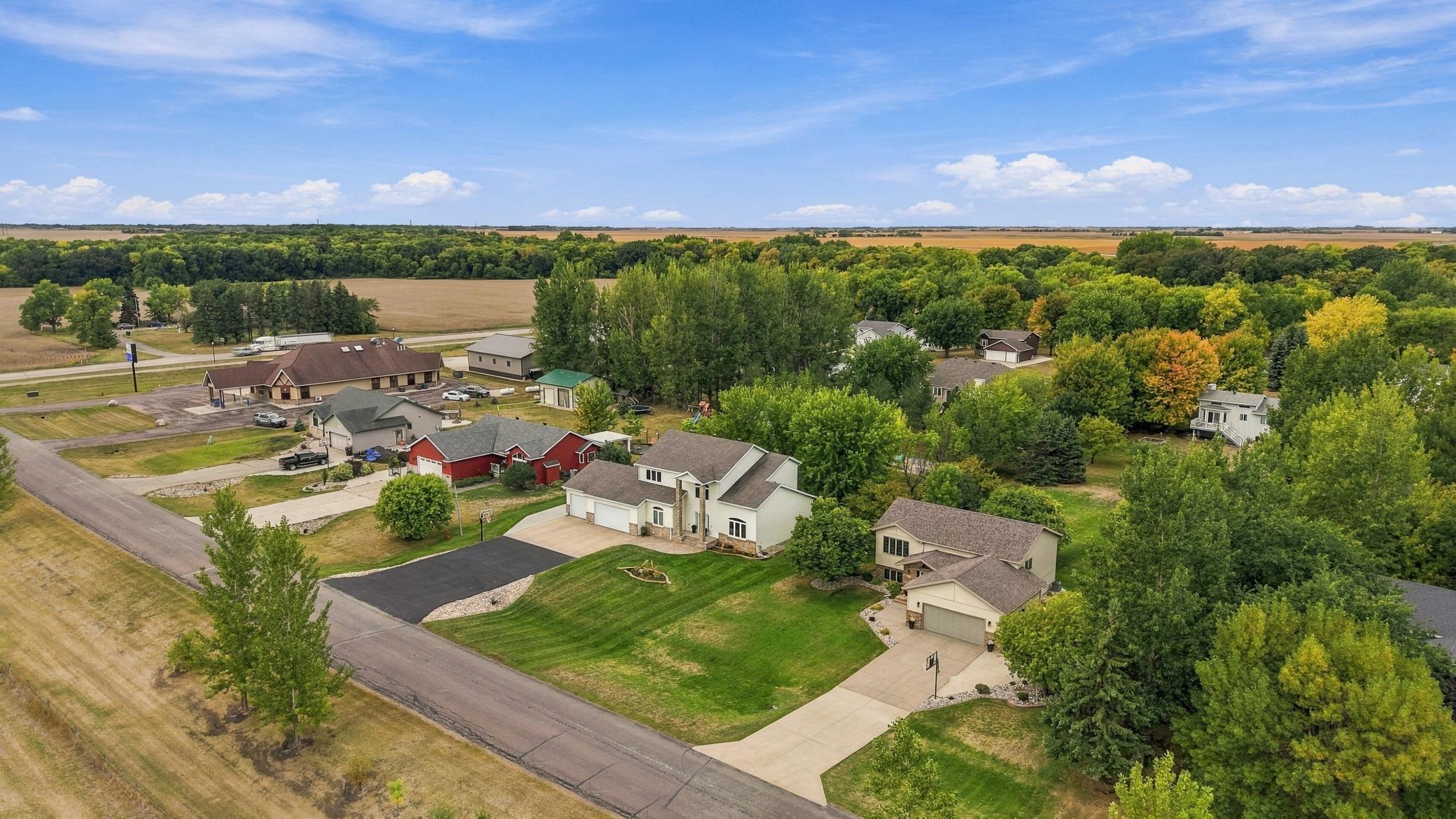 2004 single family home for sale at 316 Interstate Boulevard in Harwood, ND — 5 bed, 4 bath (photo 87 of 95)