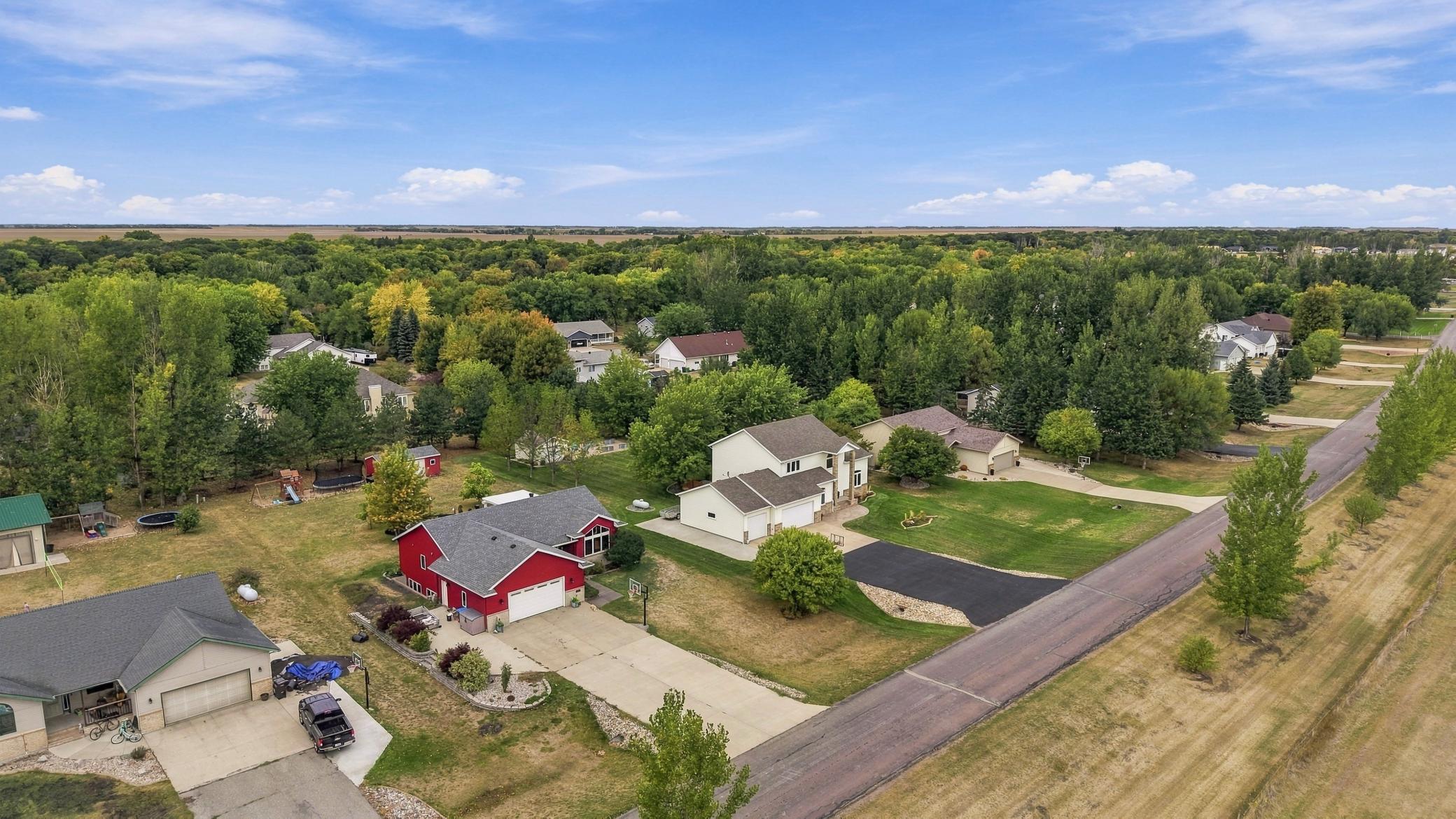 2004 single family home for sale at 316 Interstate Boulevard in Harwood, ND — 5 bed, 4 bath (photo 88 of 95)