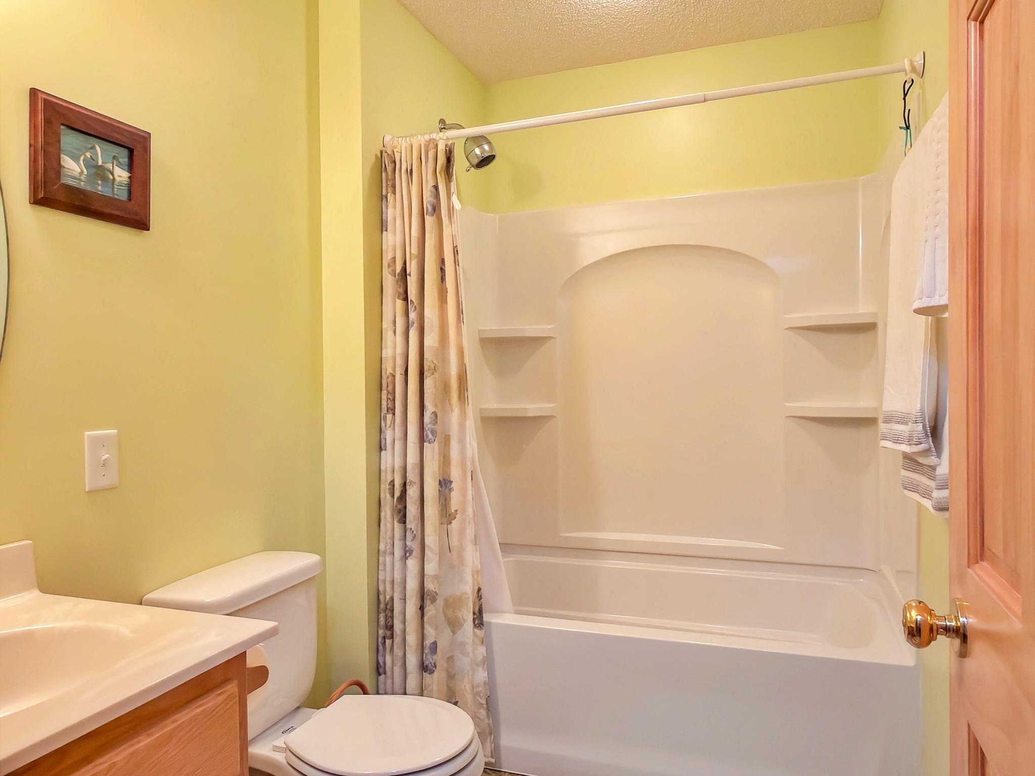 2005 single family home for sale at 25371 Hirsch Drive in Nevis, MN — 3 bed, 2 bath (photo 15 of 47)