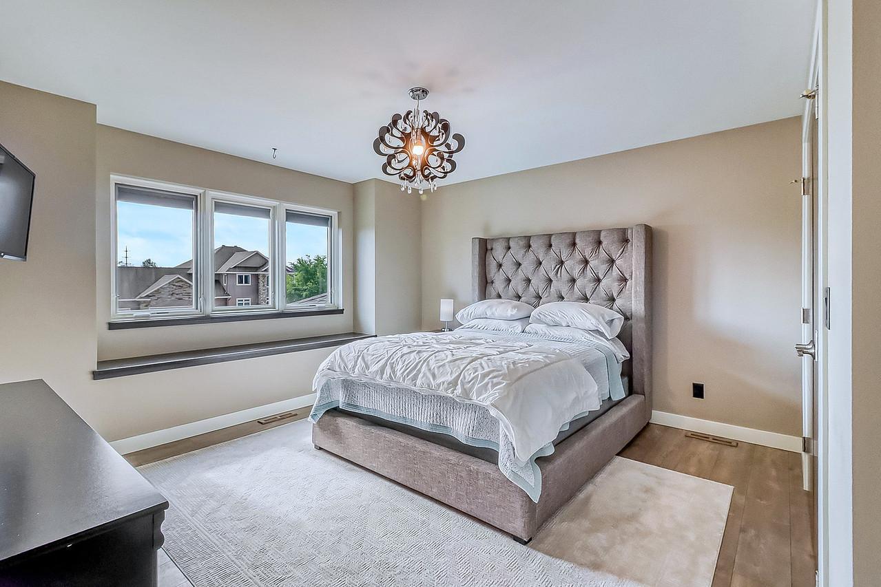 2012 single family home for sale at 4345 Beach Lane S in Fargo, ND — 5 bed, 4 bath (photo 50 of 102)