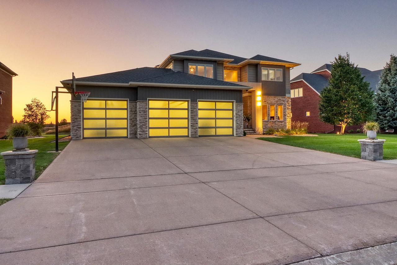 2012 single family home for sale at 4345 Beach Lane S in Fargo, ND — 5 bed, 4 bath (photo 95 of 102)
