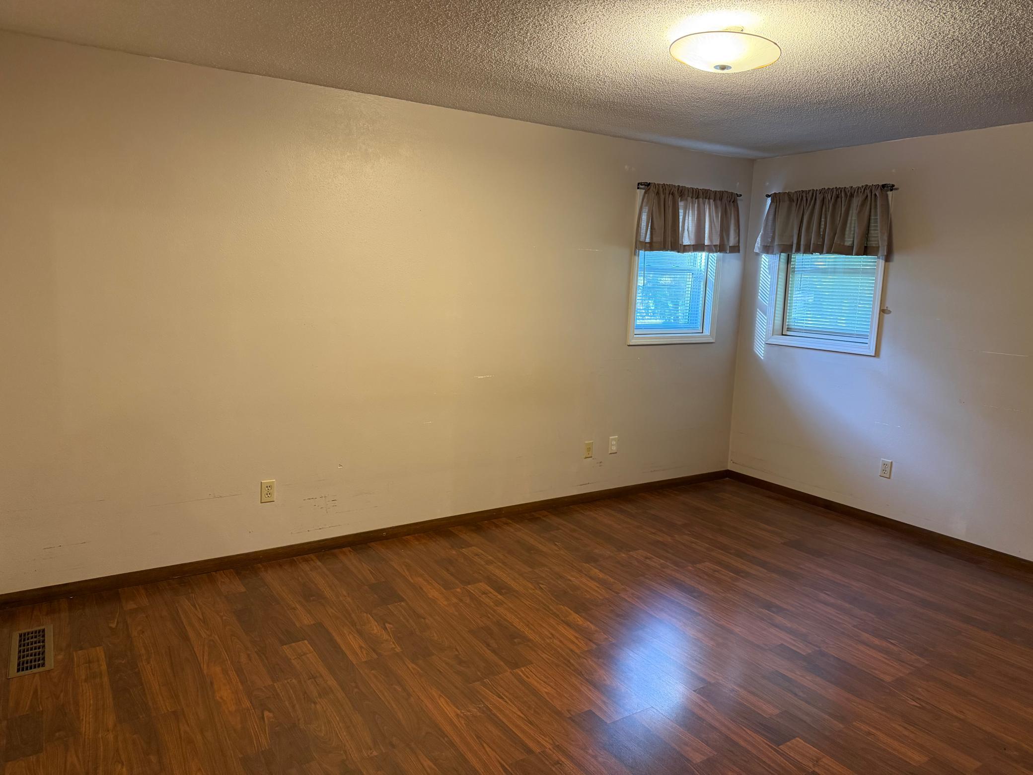 1976 single family home for sale at 39001 590th Street NW in Kenmare, ND — 5 bed, 2 bath (photo 23 of 53)